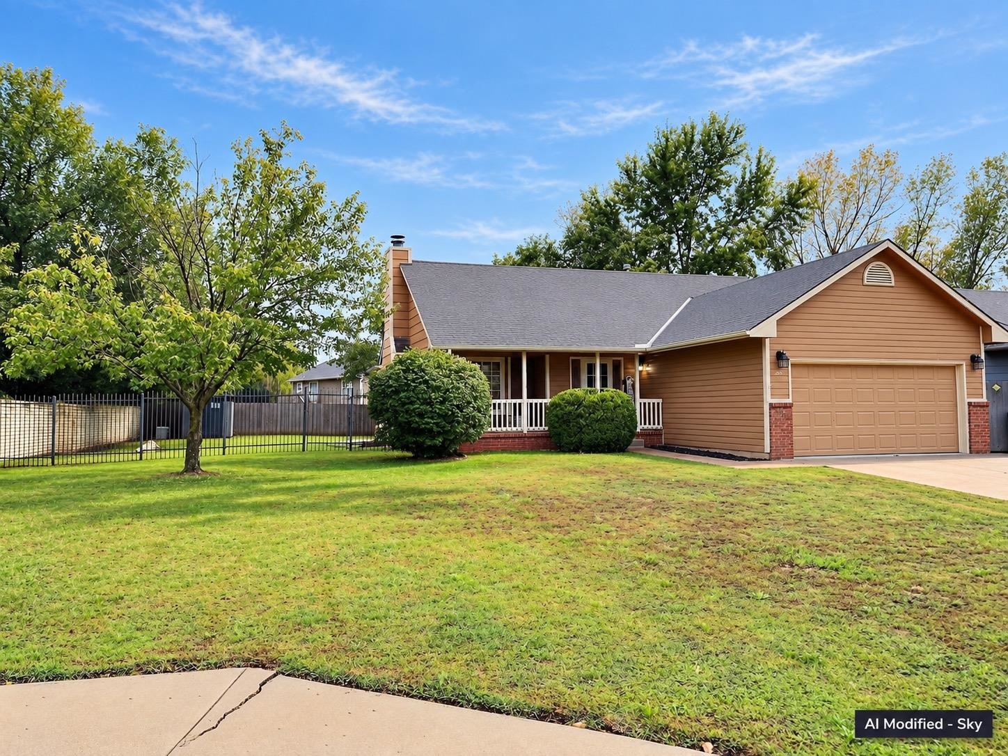 203 W Sandhill Property Photo 2
