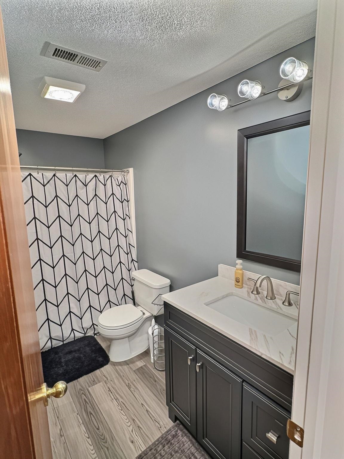 203 W Sandhill Property Photo 18