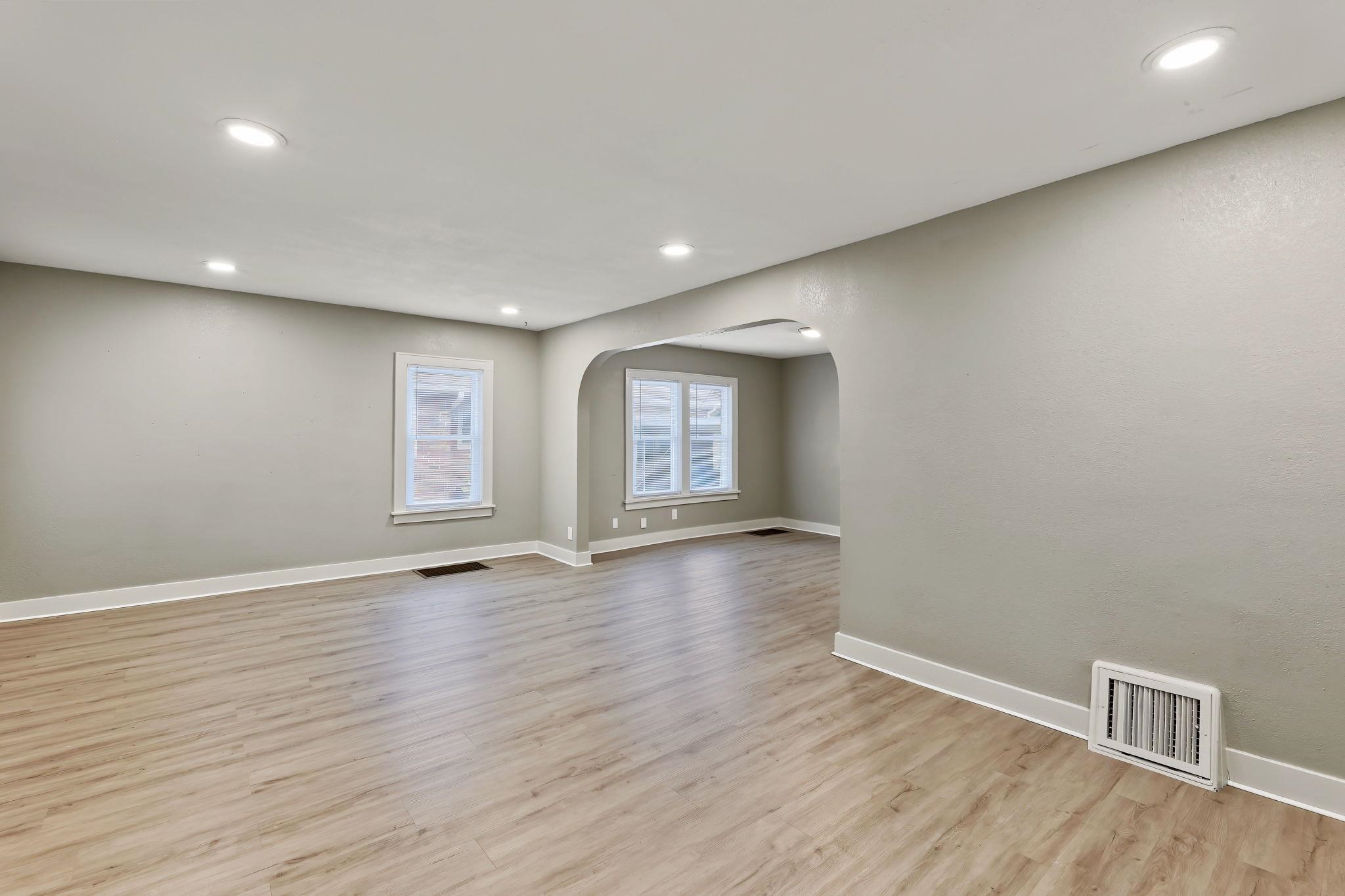 424 N Dellrose Ave Property Photo 5