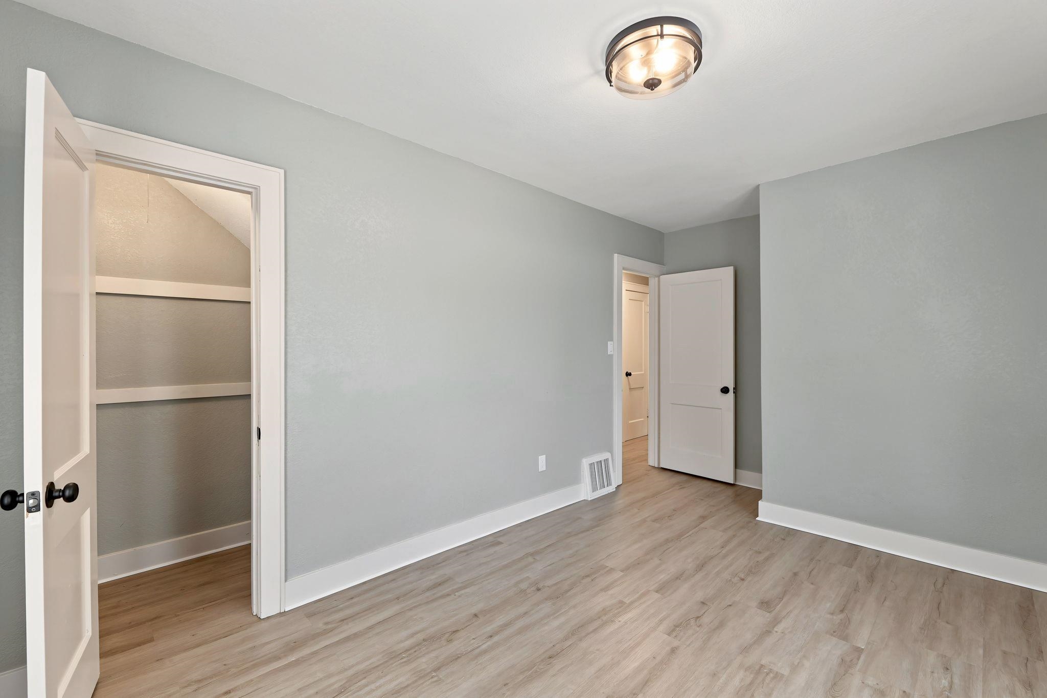 424 N Dellrose Ave Property Photo 17