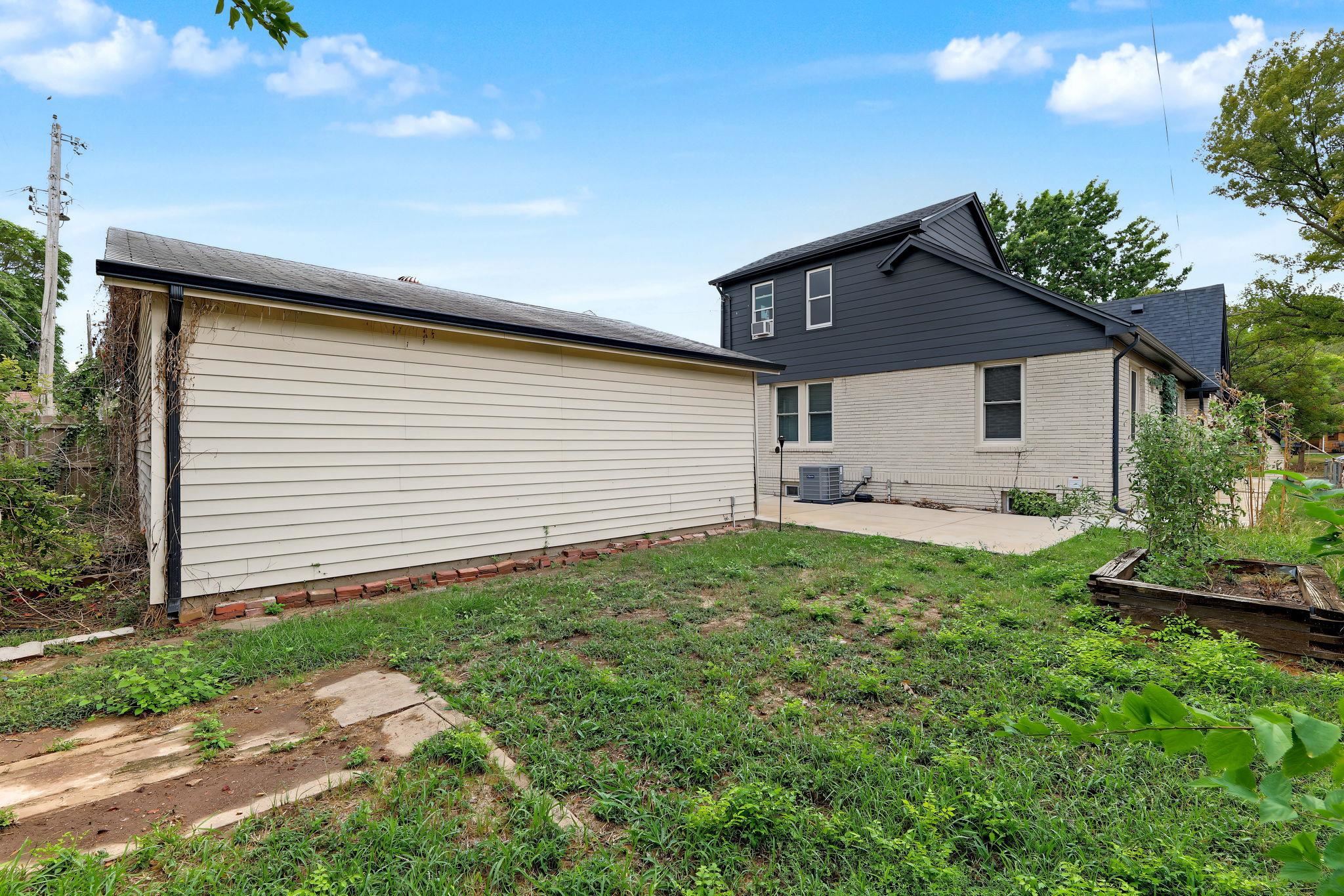 424 N Dellrose Ave Property Photo 31
