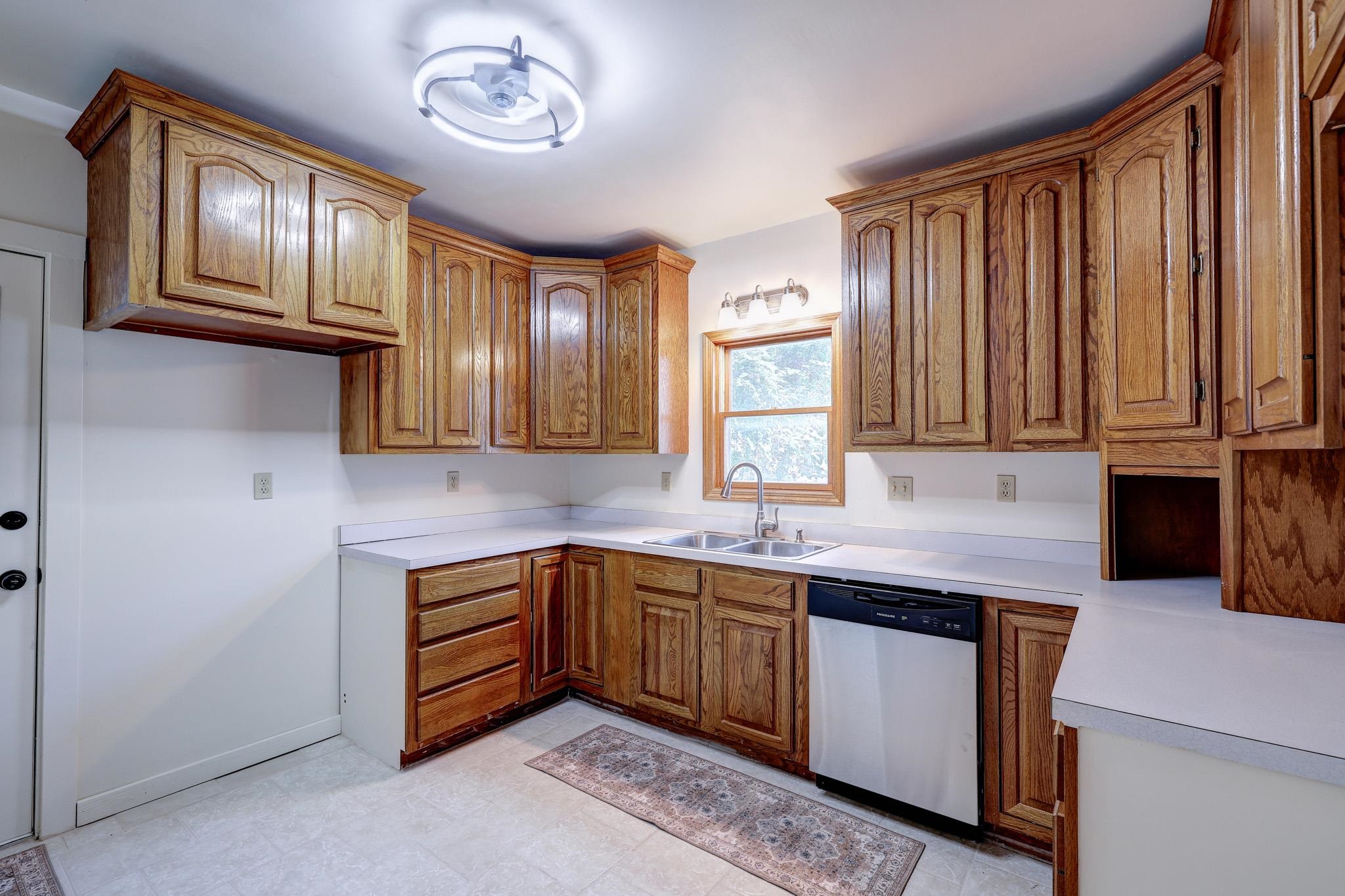 1715 Millington Property Photo 8