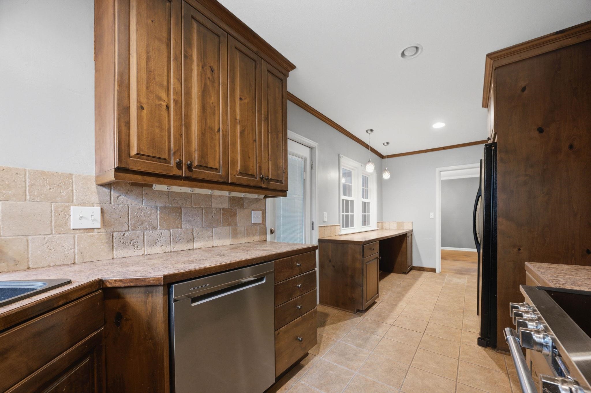 115 N Ridgewood Drive Property Photo 16