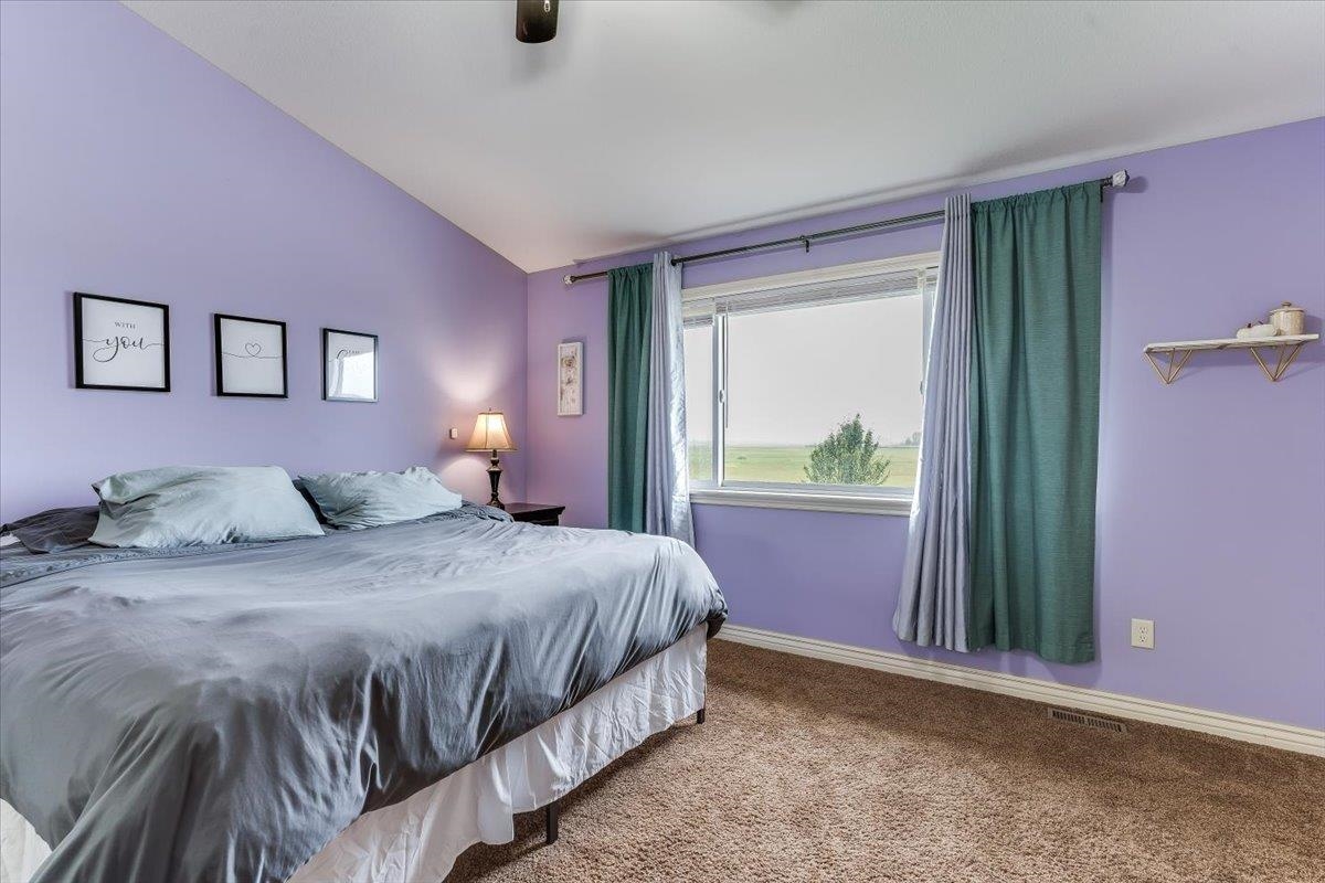 705 Charles Property Photo 12