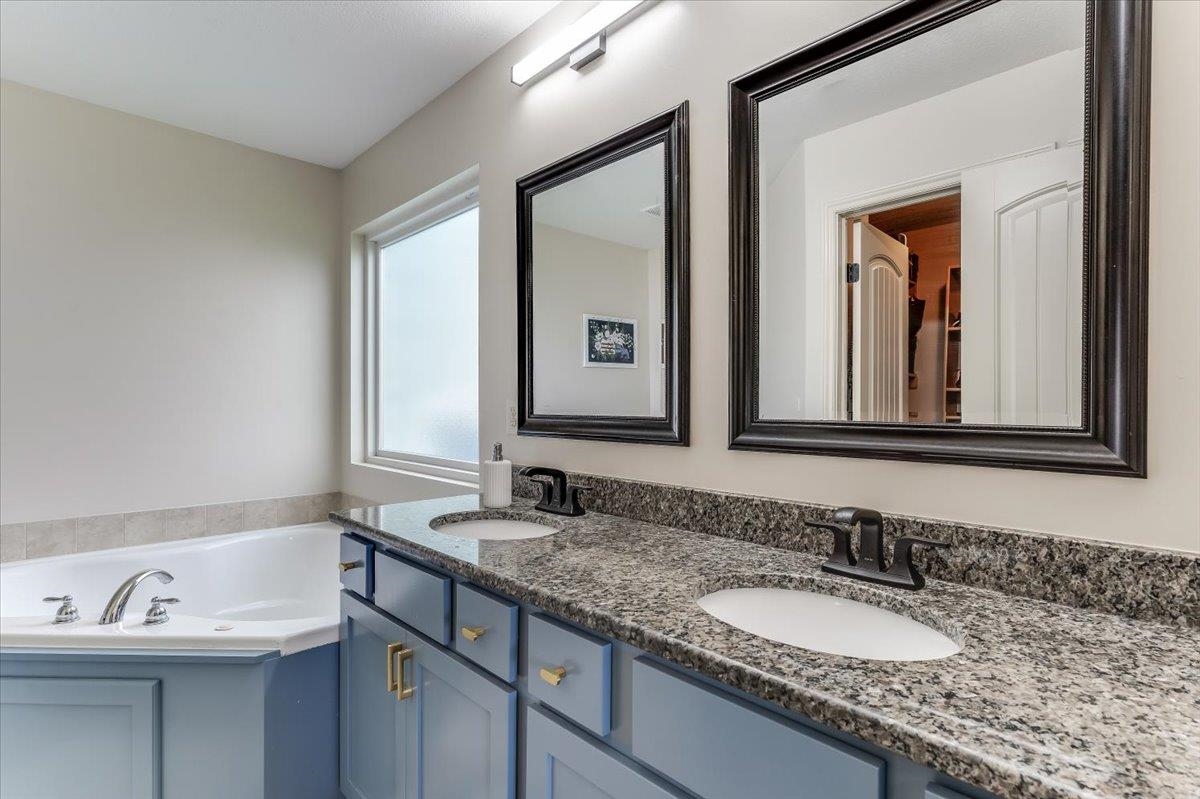 705 Charles Property Photo 14