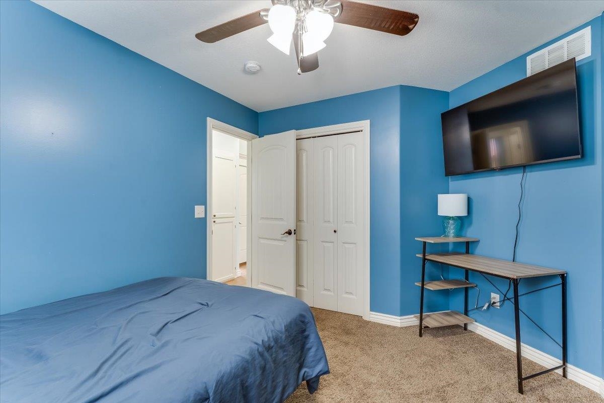 705 Charles Property Photo 17