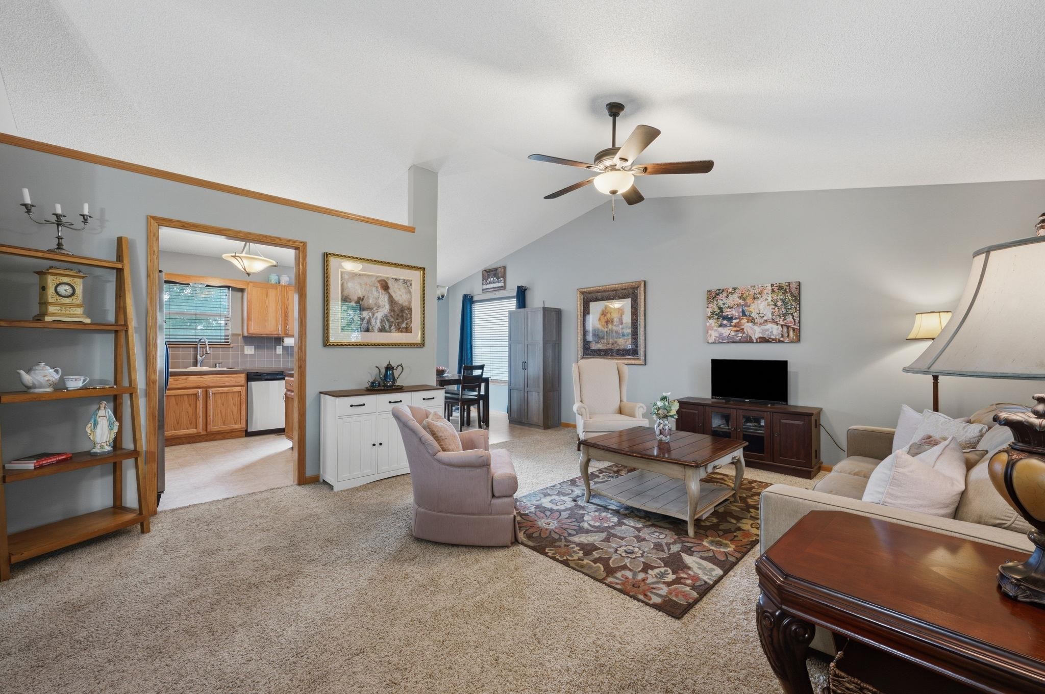 6910 N Wendell Ct Property Photo 6