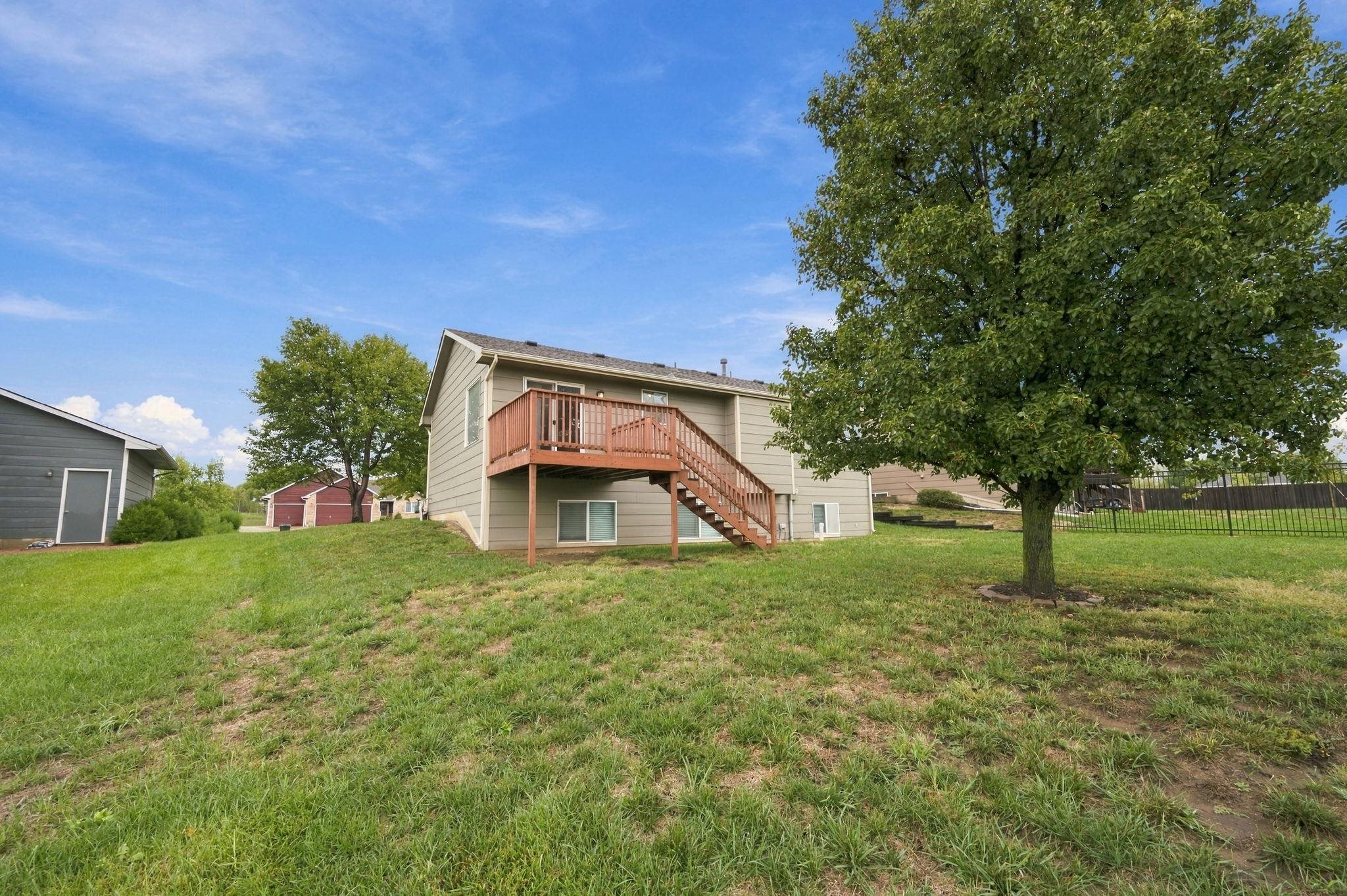 6910 N Wendell Ct Property Photo 31
