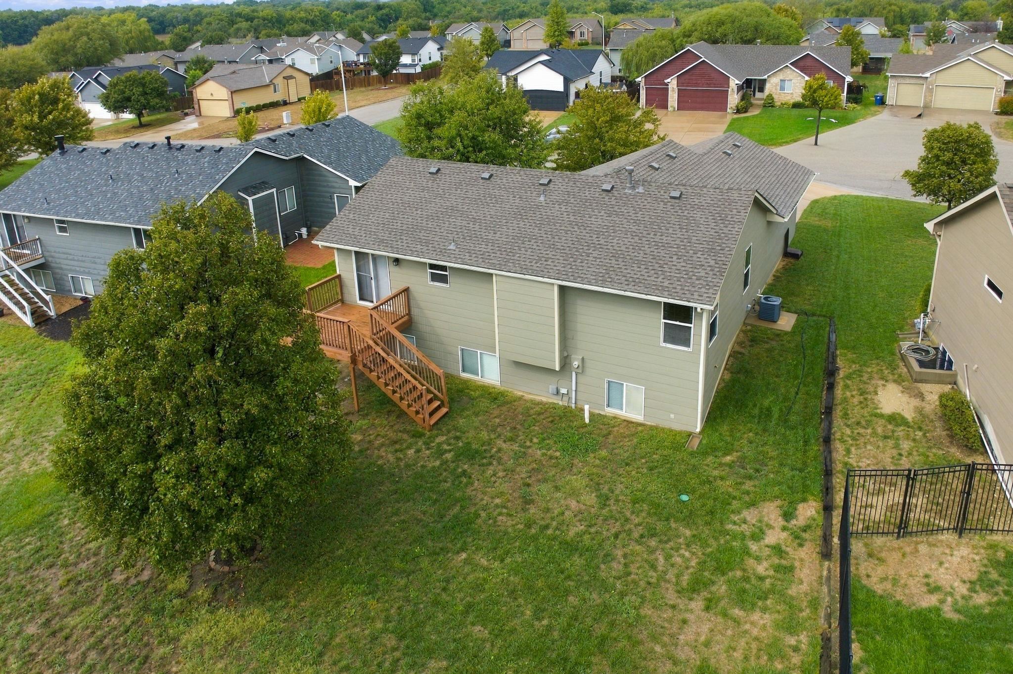 6910 N Wendell Ct Property Photo 33