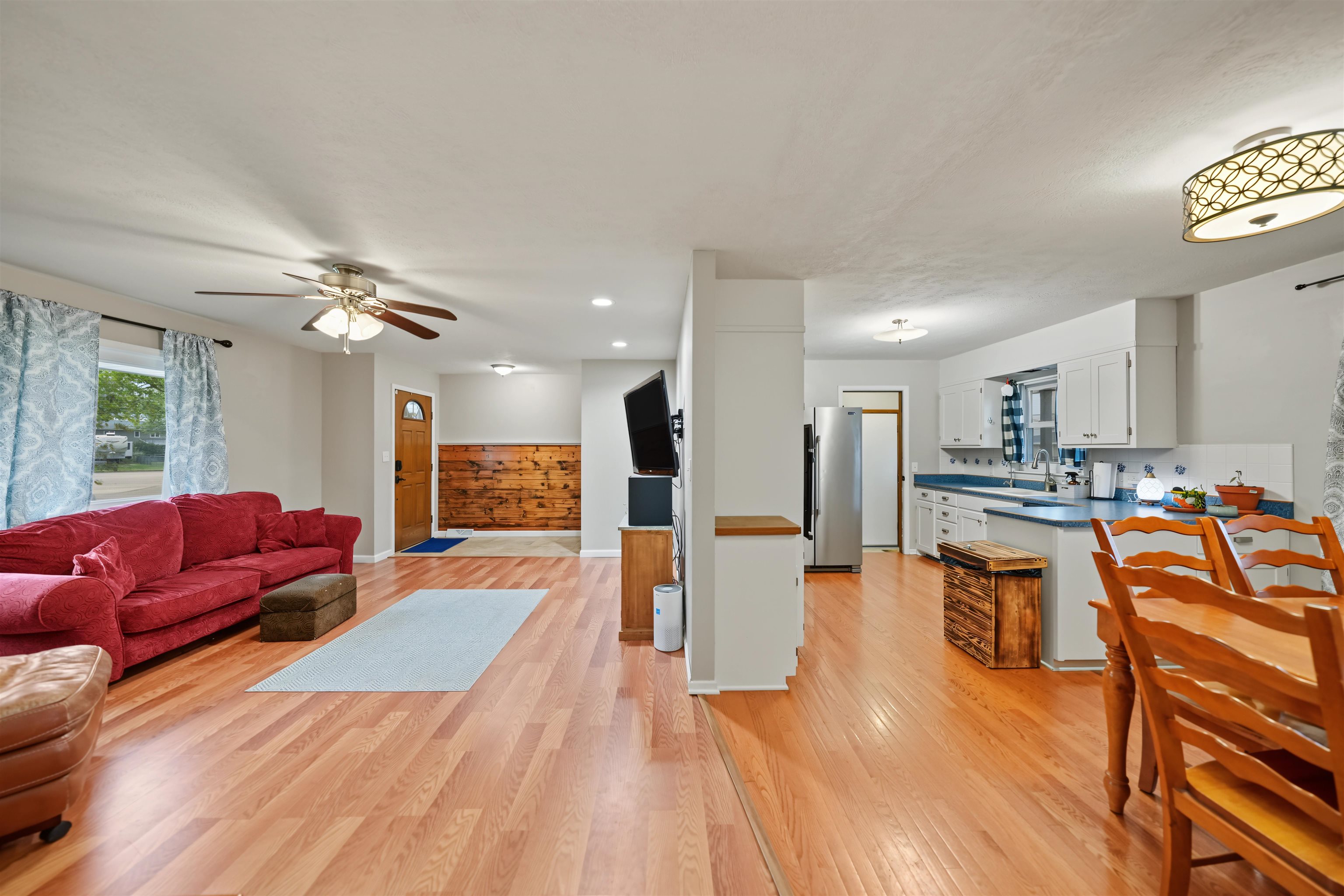 2213 Mayfair Dr. Property Photo 10