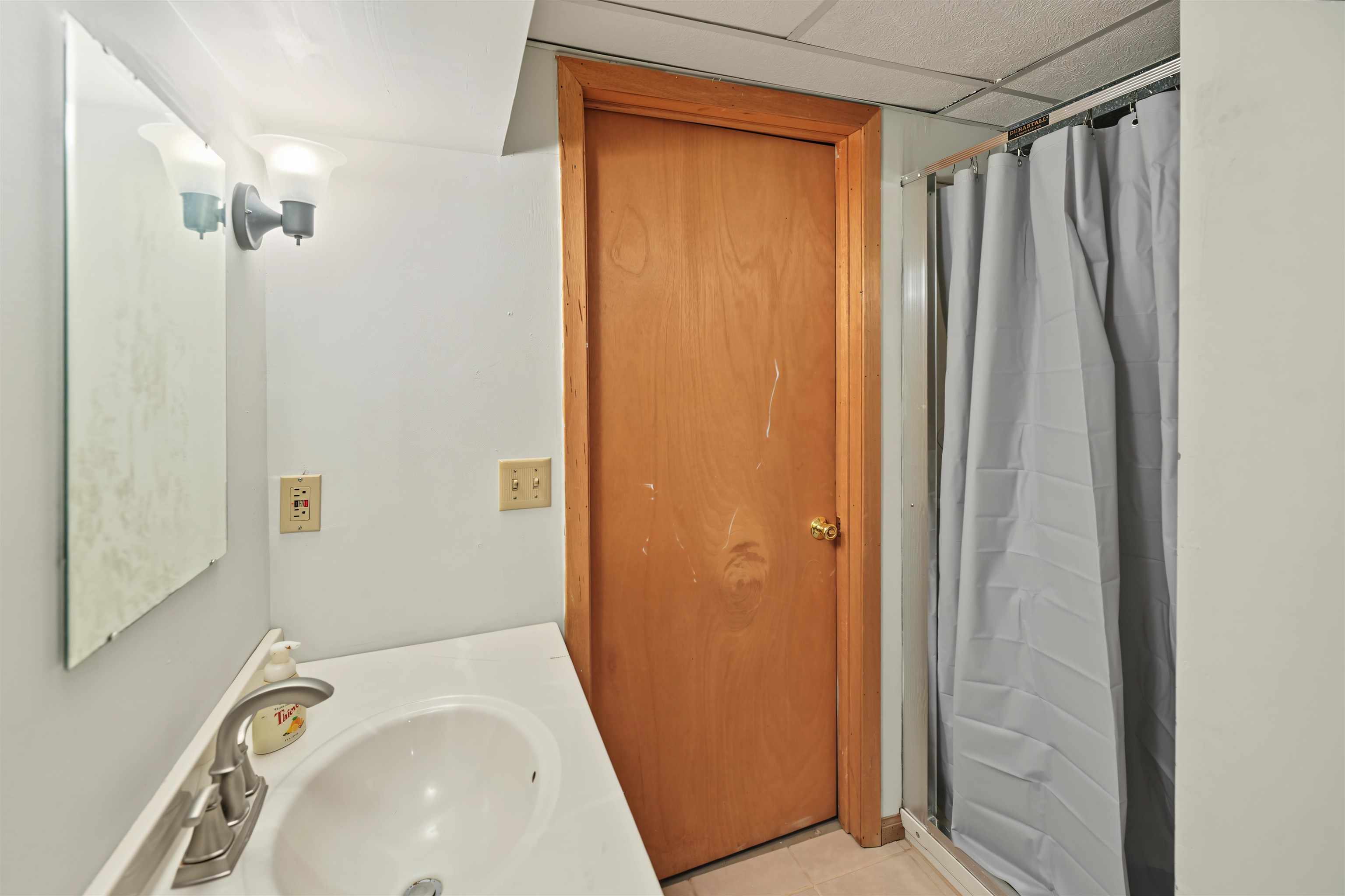 2213 Mayfair Dr. Property Photo 18