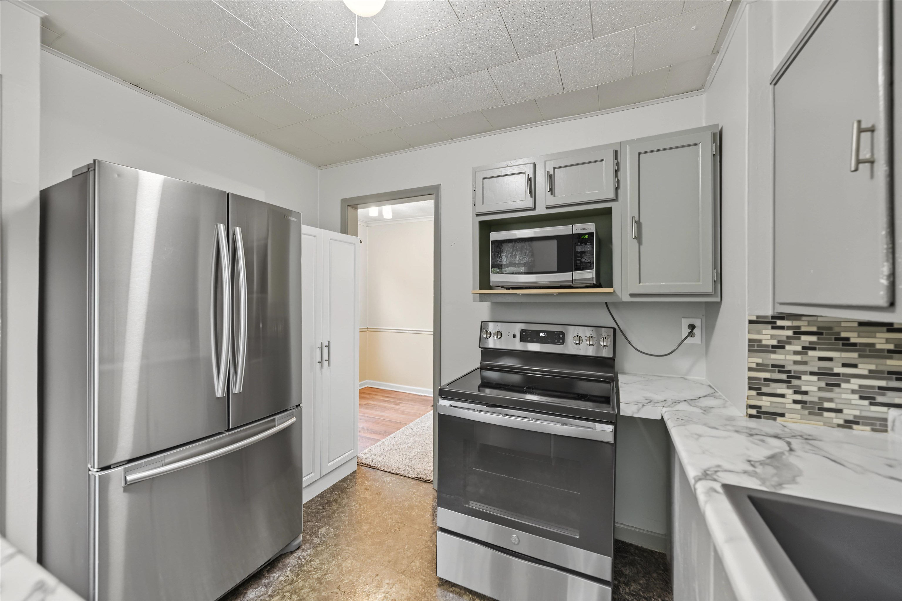 529 Franklin St. Property Photo 8