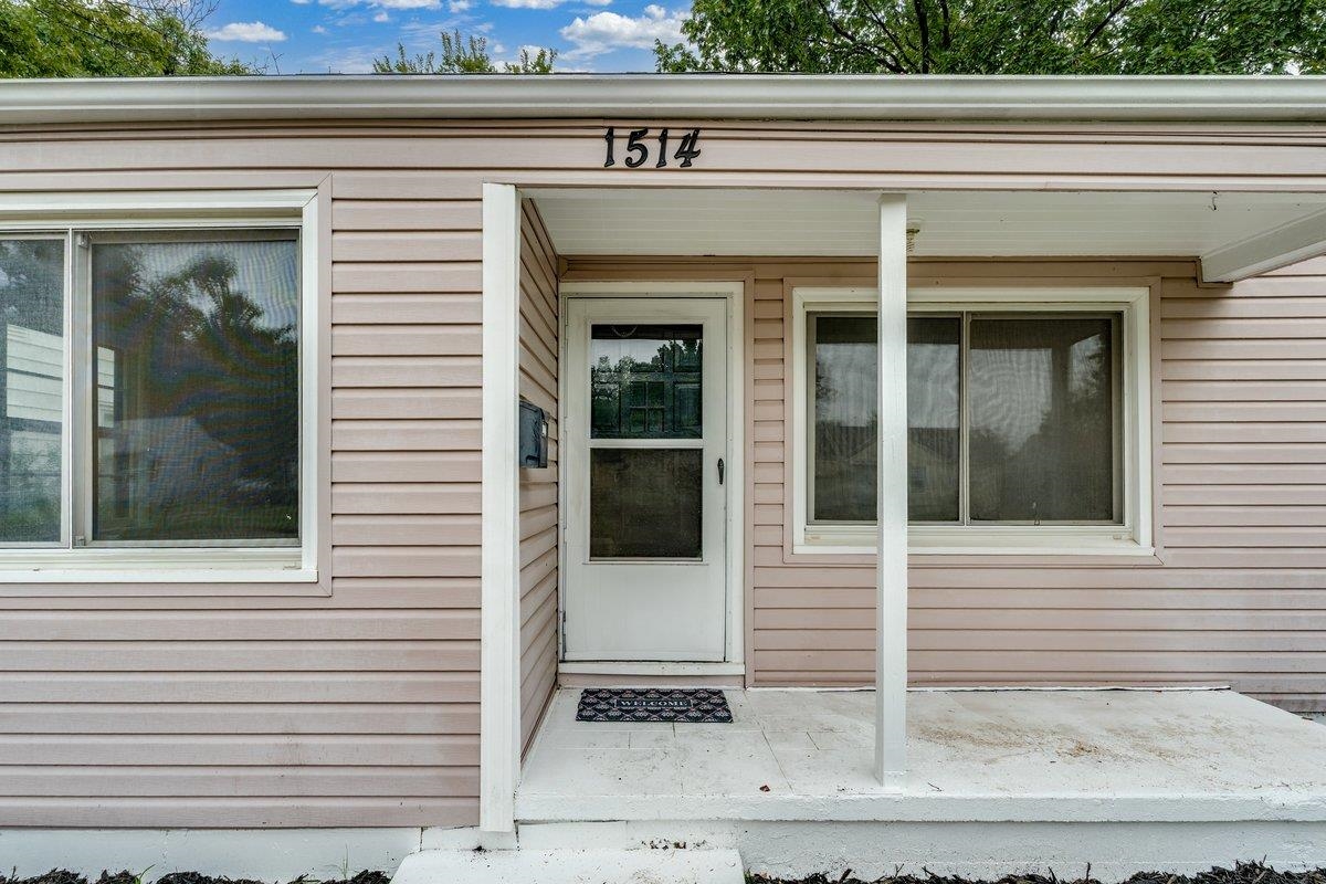 1514 N Battin St Property Photo 2
