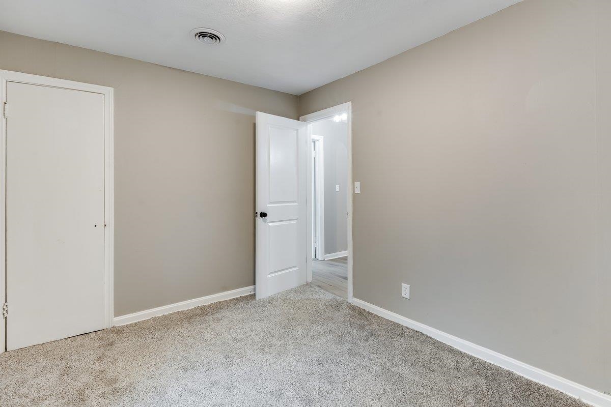 1514 N Battin St Property Photo 27