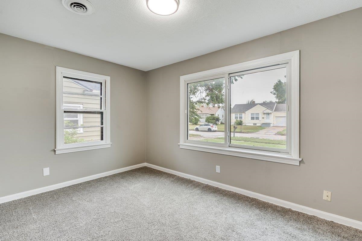 1514 N Battin St Property Photo 28