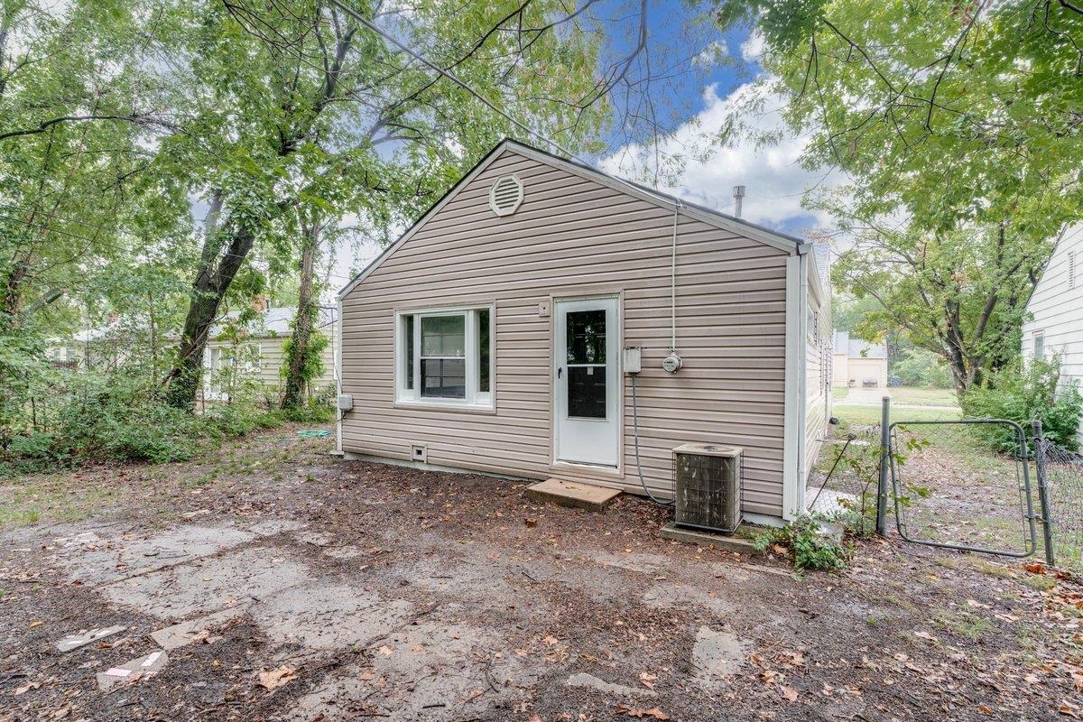1514 N Battin St Property Photo 32