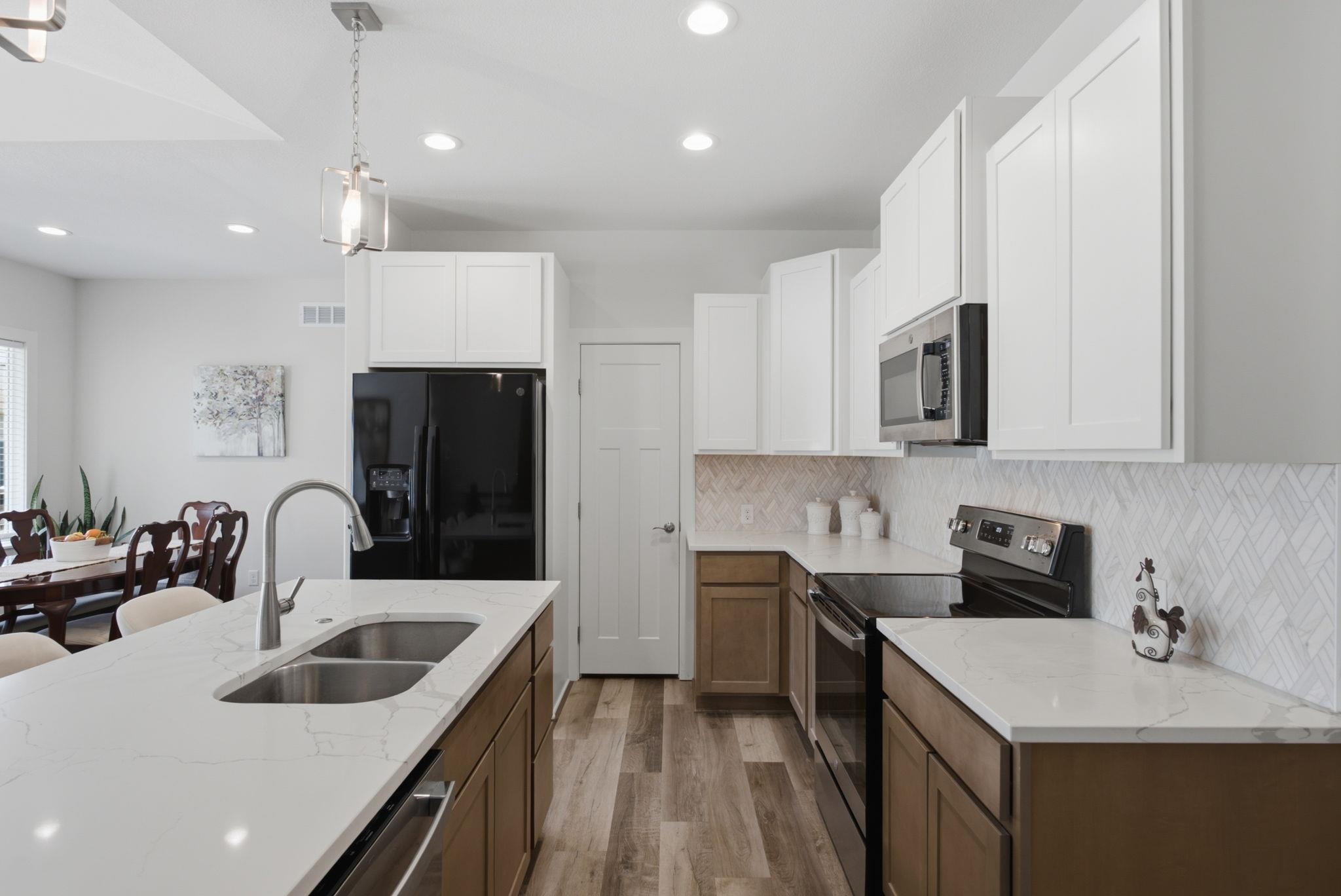 8203 W Lang St Property Photo 5