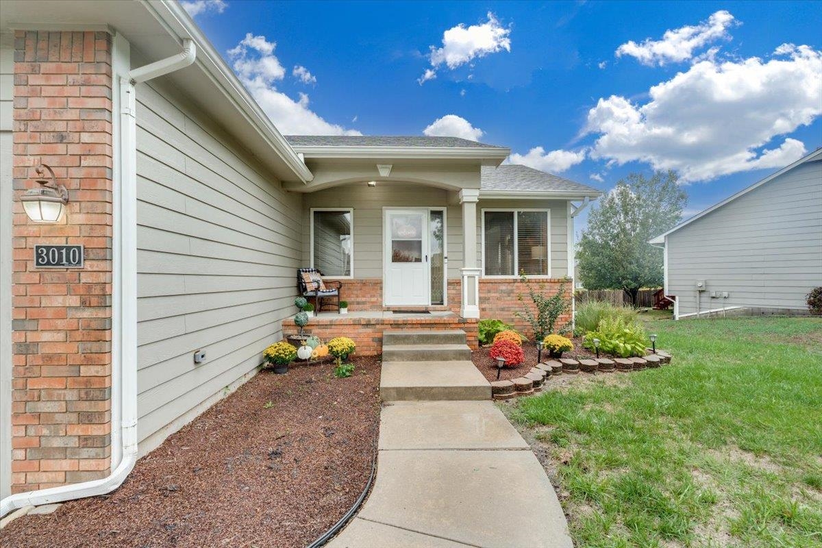 3010 E Lanners Cir. Property Photo 4