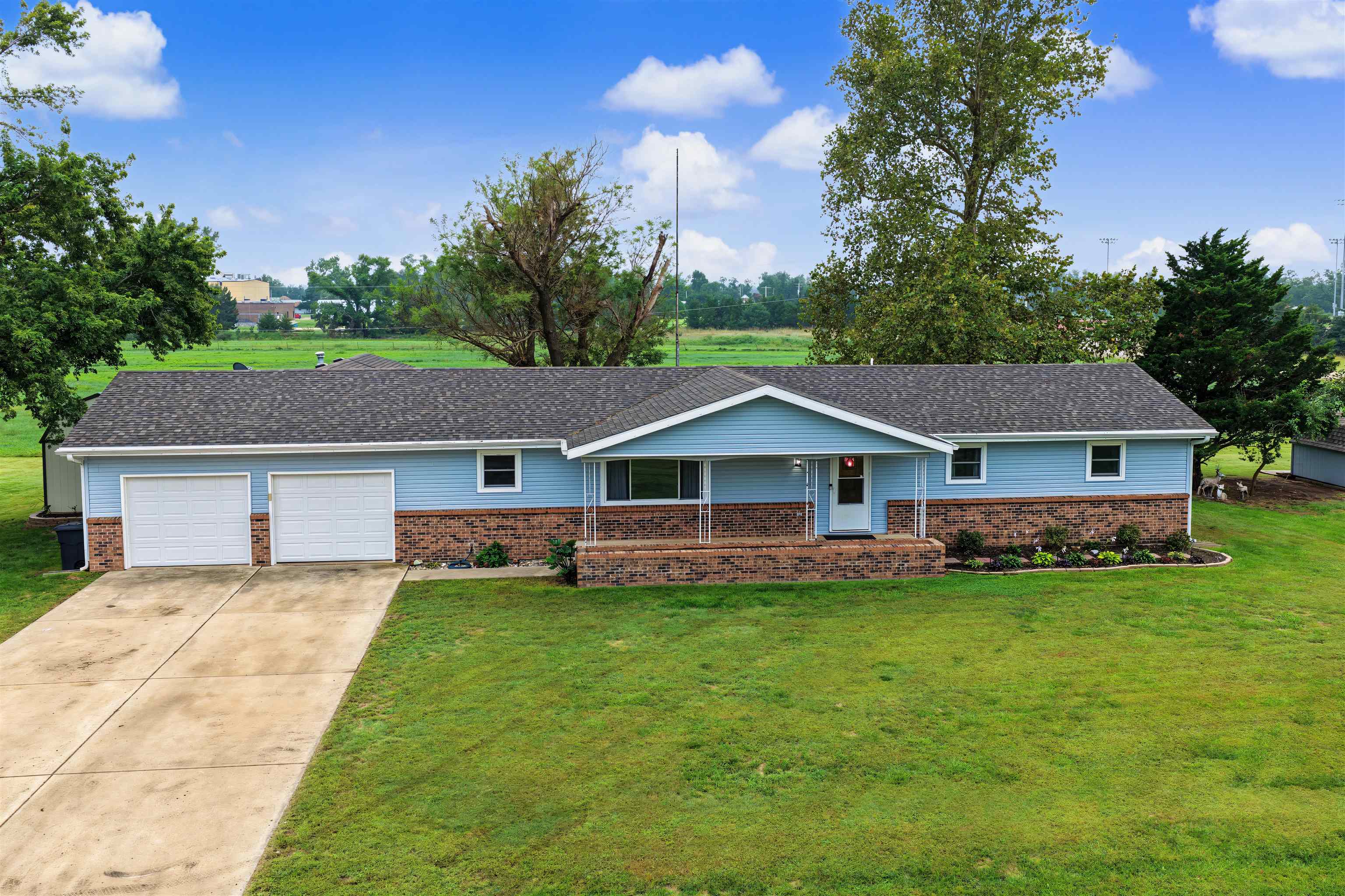 116 Sunset Ln. Property Photo 1