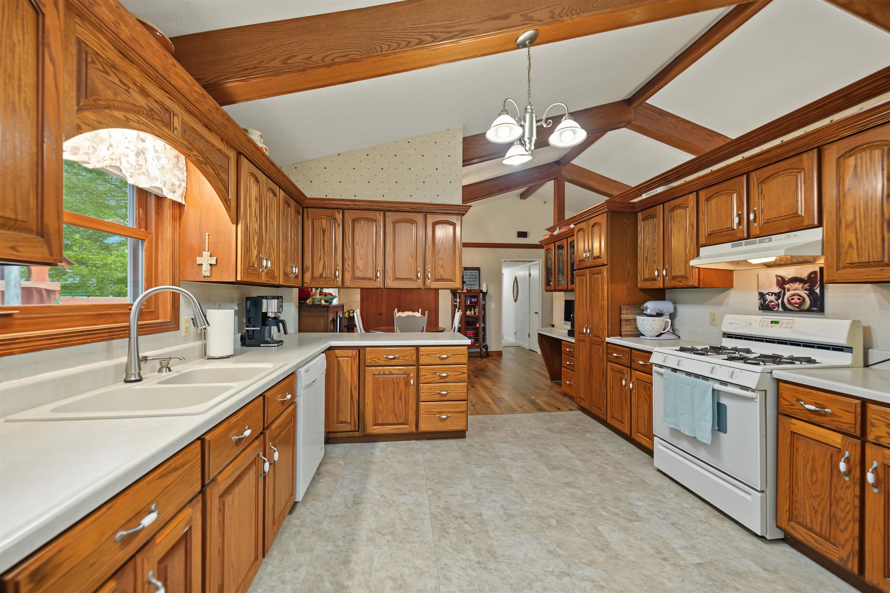 116 Sunset Ln. Property Photo 13