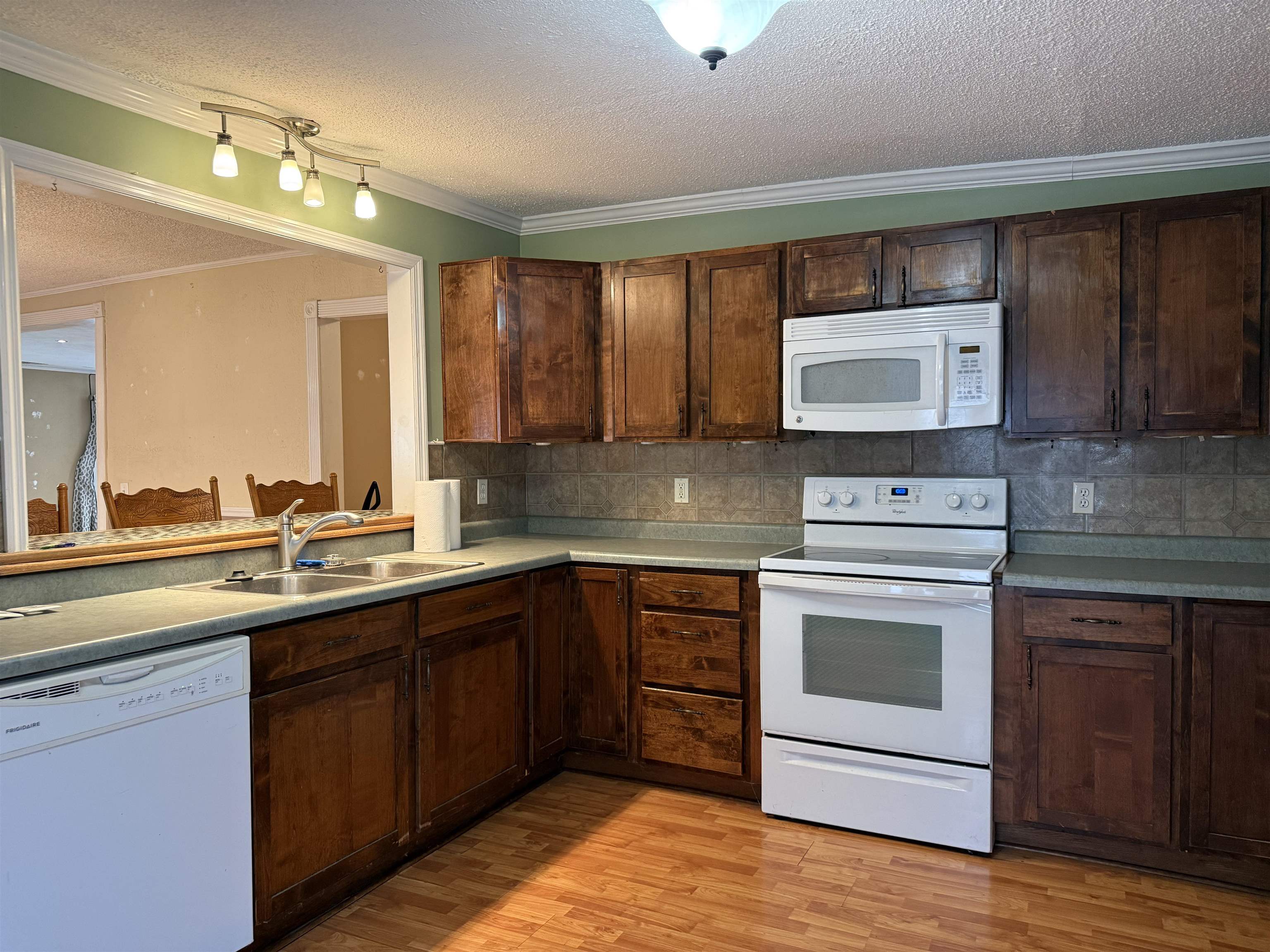 216 W C Property Photo 16