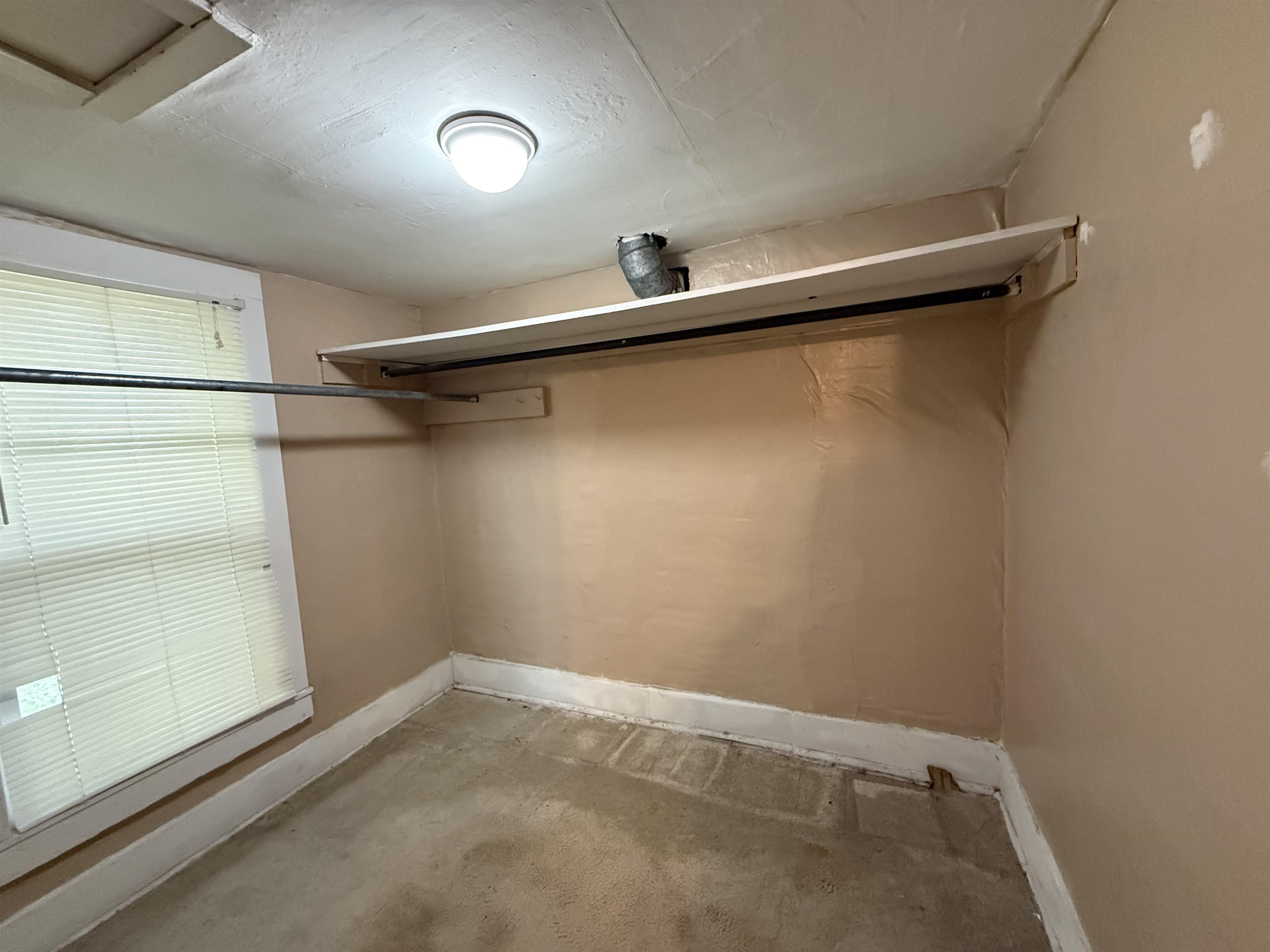 216 W C Property Photo 19
