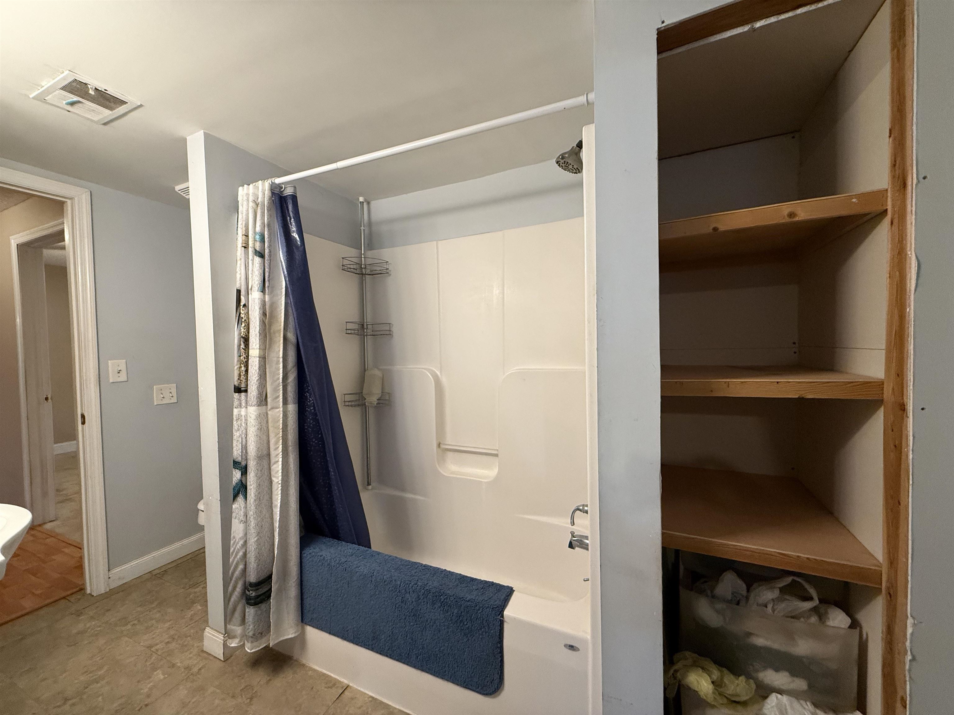 216 W C Property Photo 22