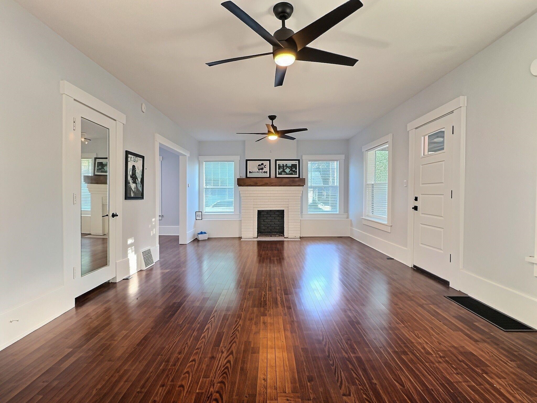 244 S Volutsia Property Photo 4