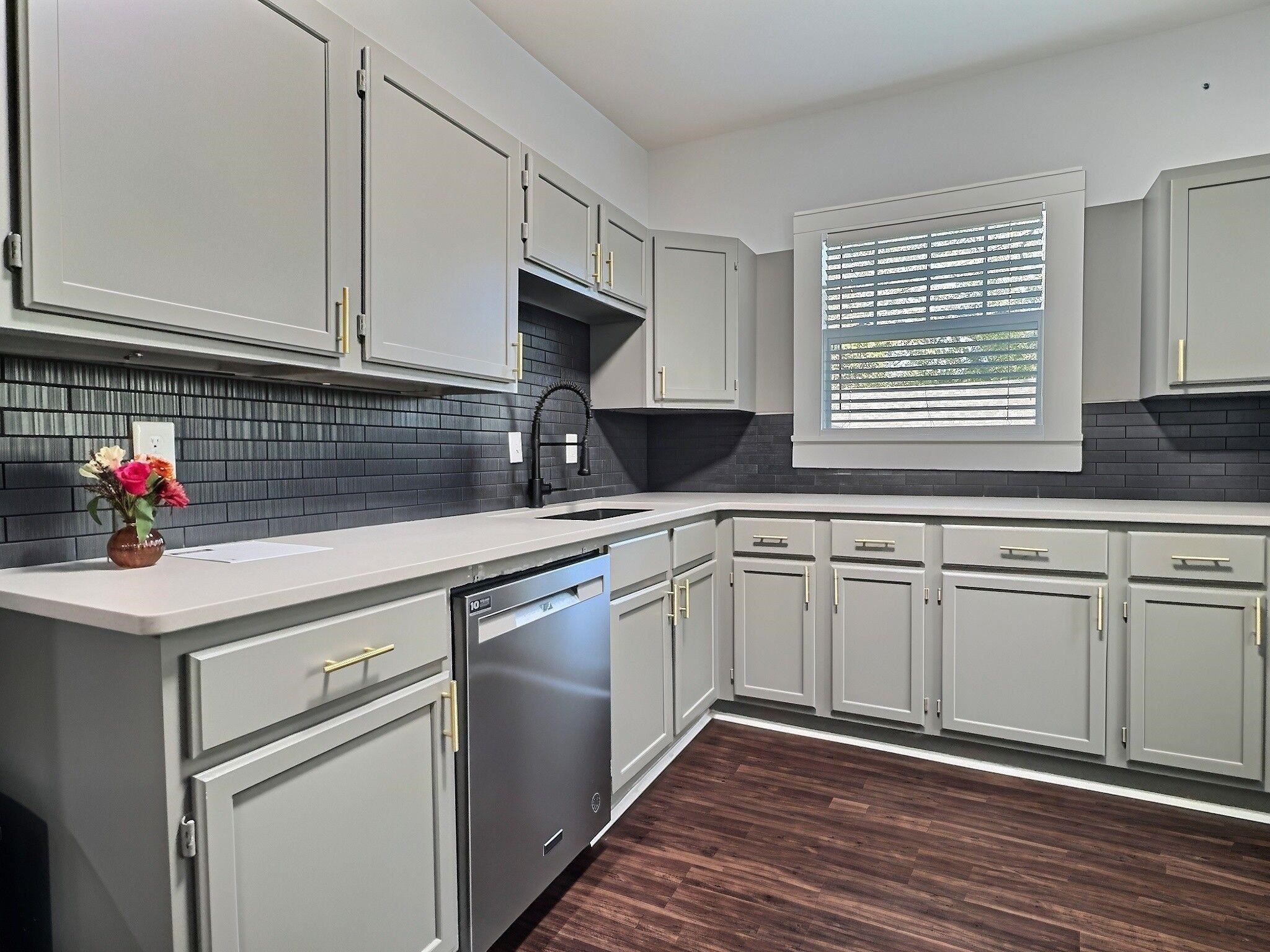 244 S Volutsia Property Photo 7