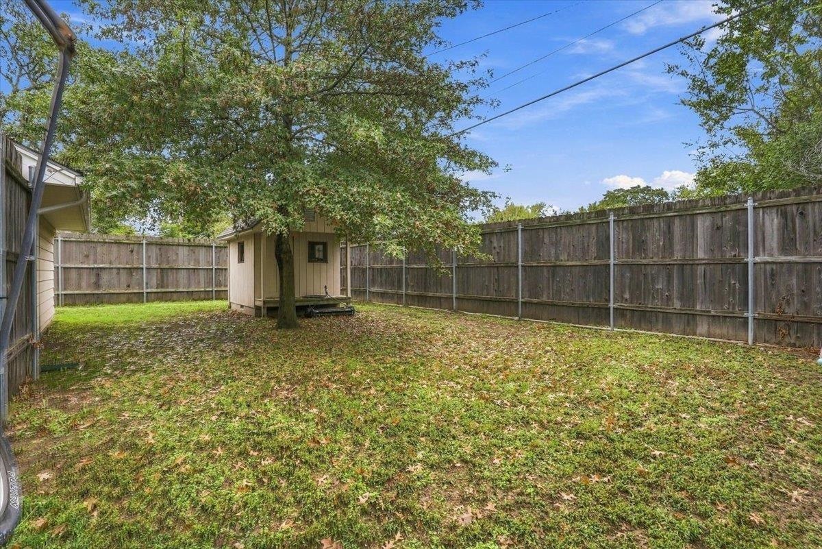 1421 E Kinkaid St Property Photo 22