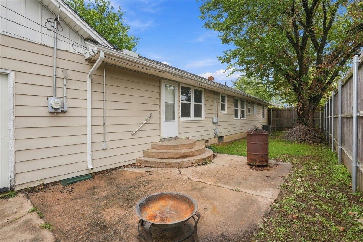 1421 E Kinkaid St Property Photo 24