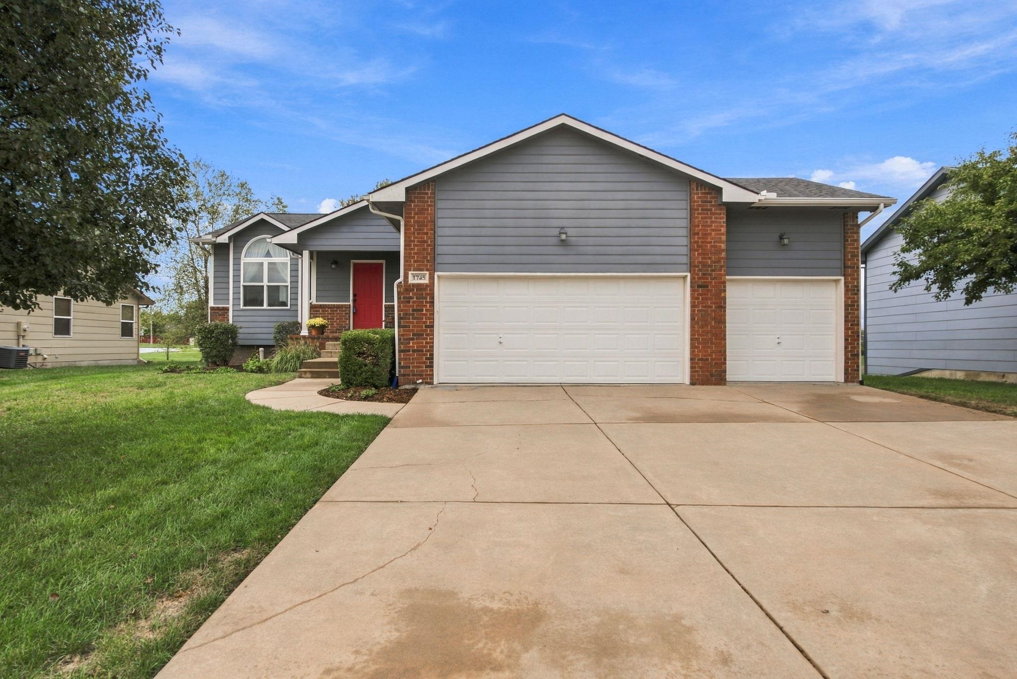 1745 N Black Locust Ct Property Photo 1