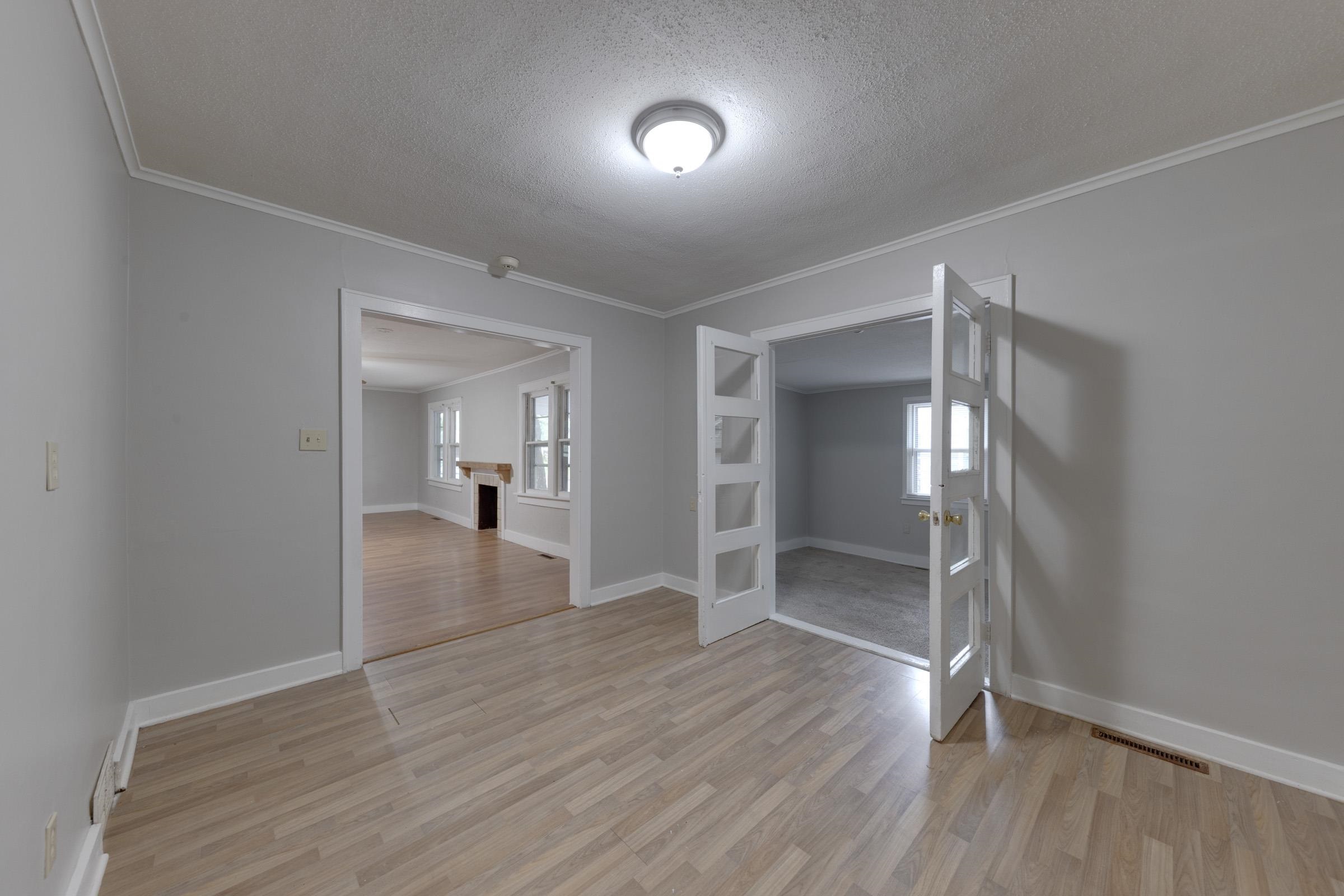 705 S Pershing Ave Property Photo 6