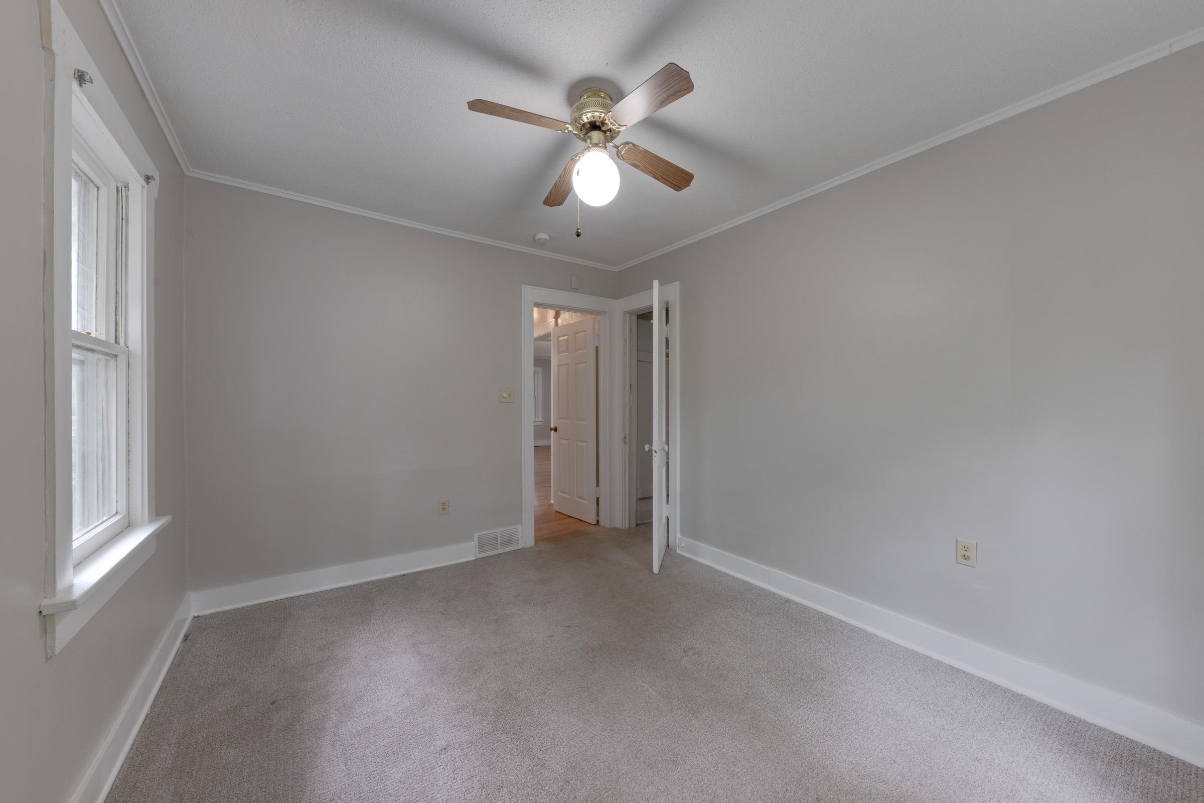 705 S Pershing Ave Property Photo 11