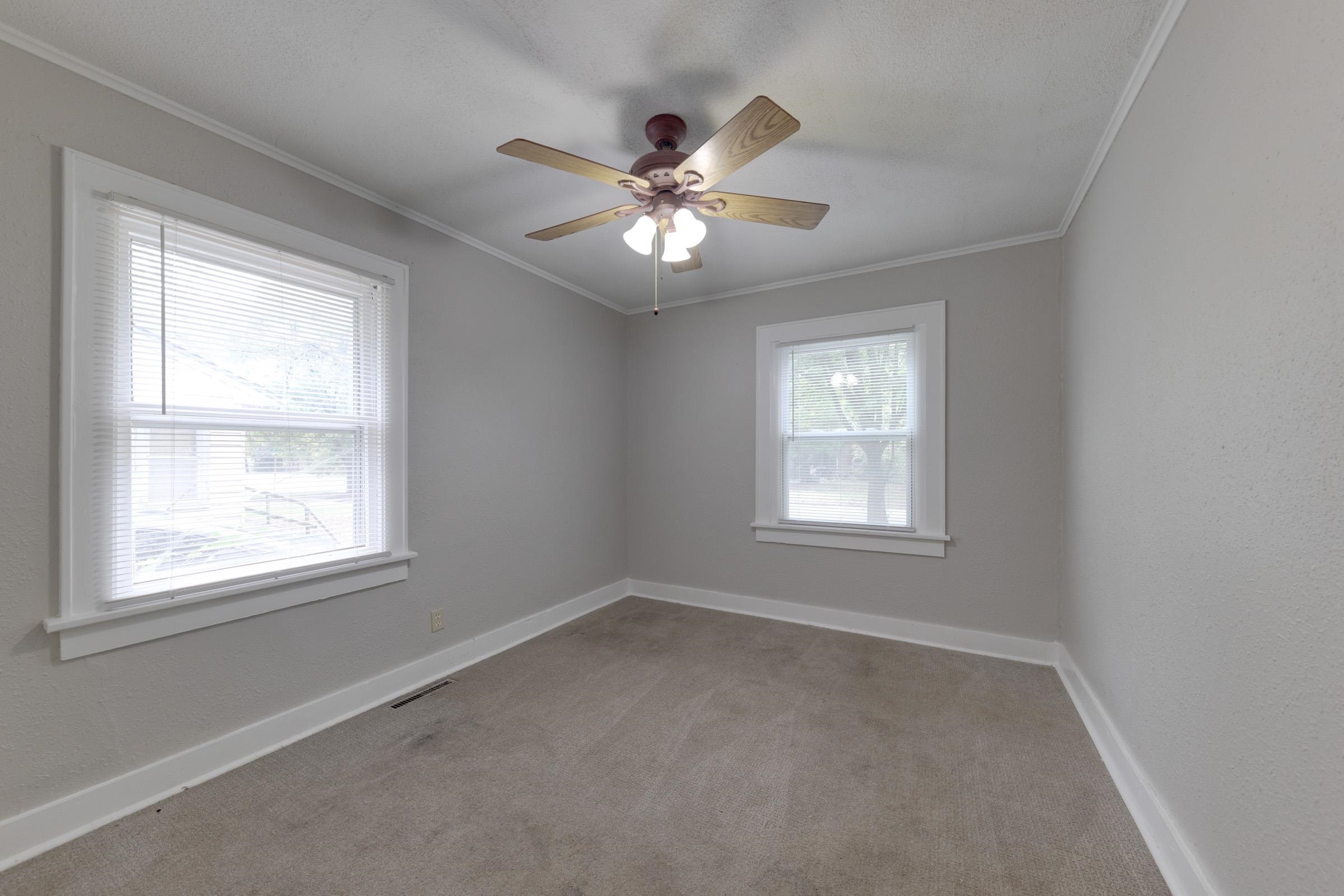 705 S Pershing Ave Property Photo 15