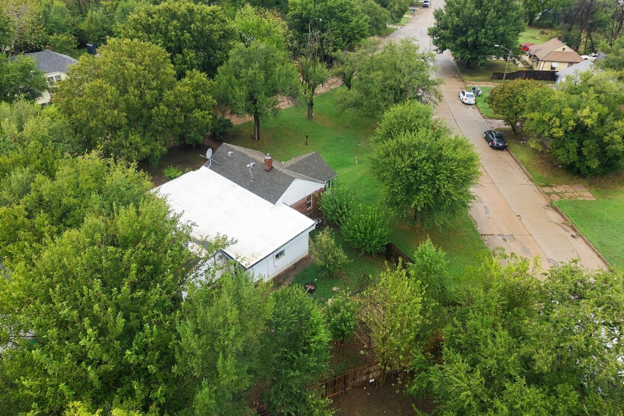 2905 E Stadium Dr Property Photo 12