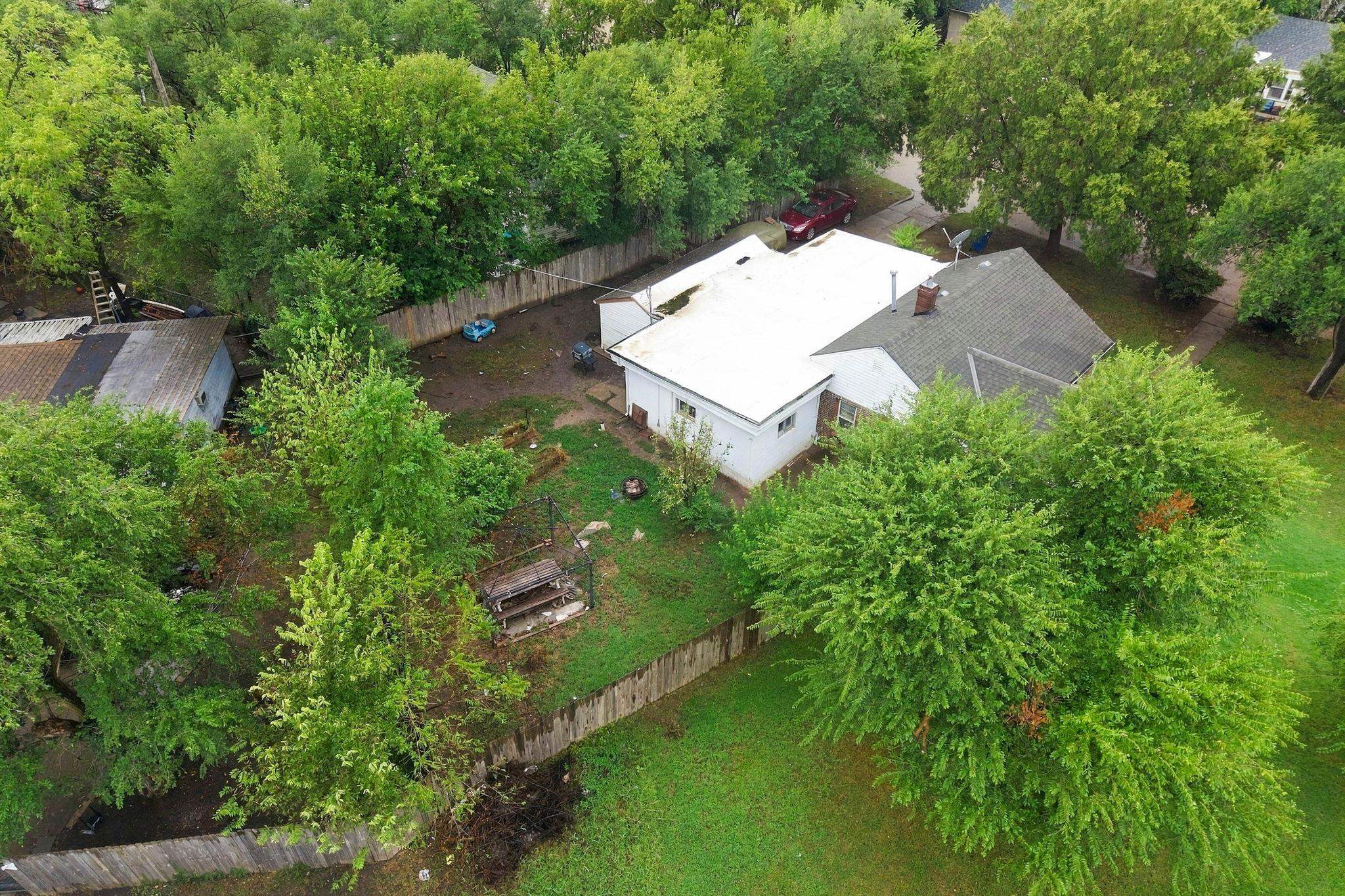 2905 E Stadium Dr Property Photo 13