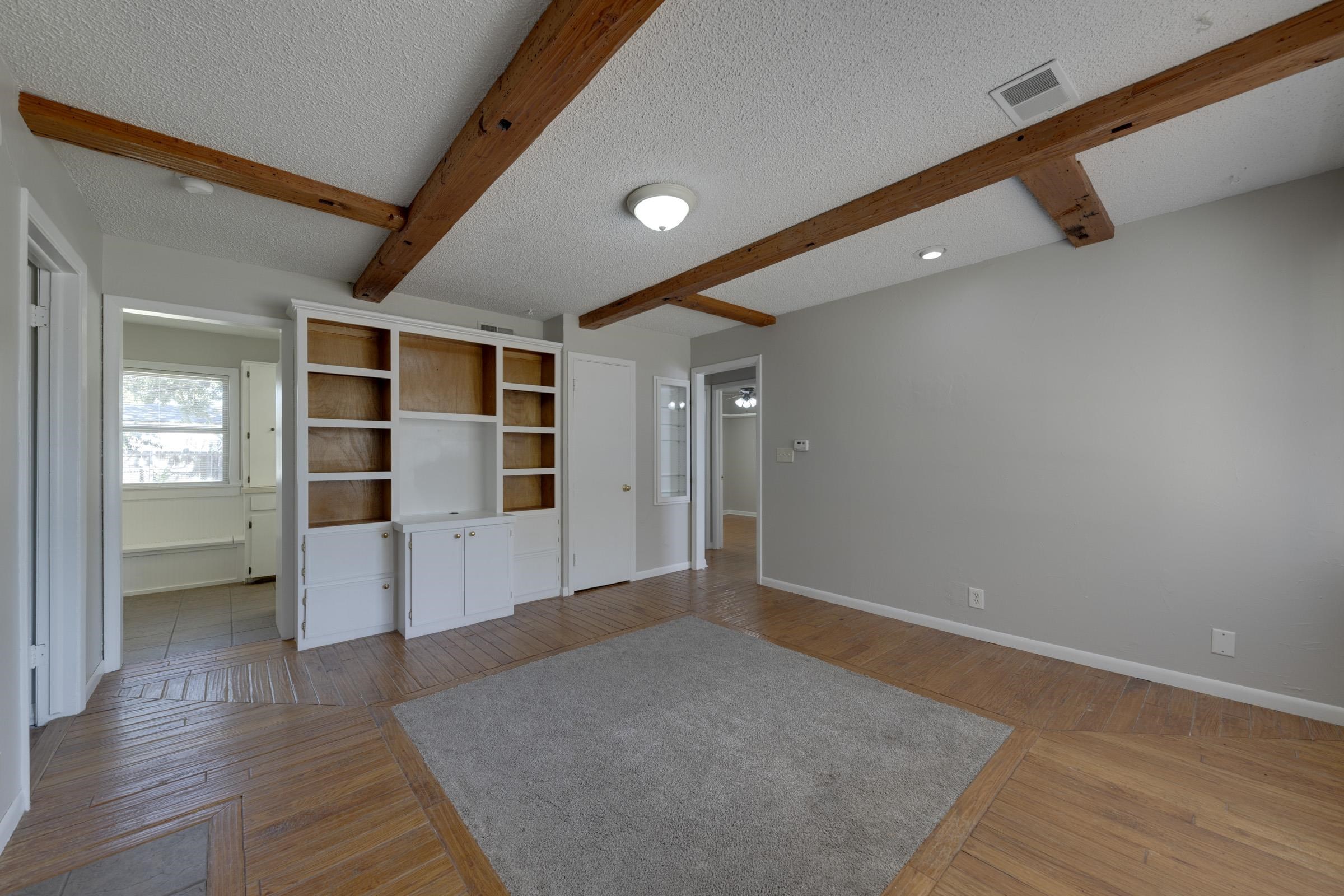 2204 W Rita Street Property Photo 3