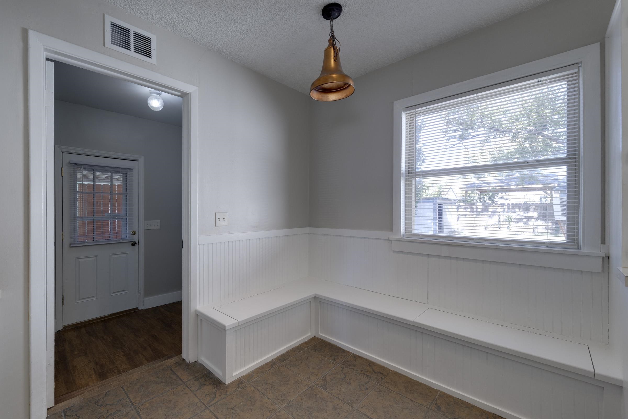 2204 W Rita Street Property Photo 8