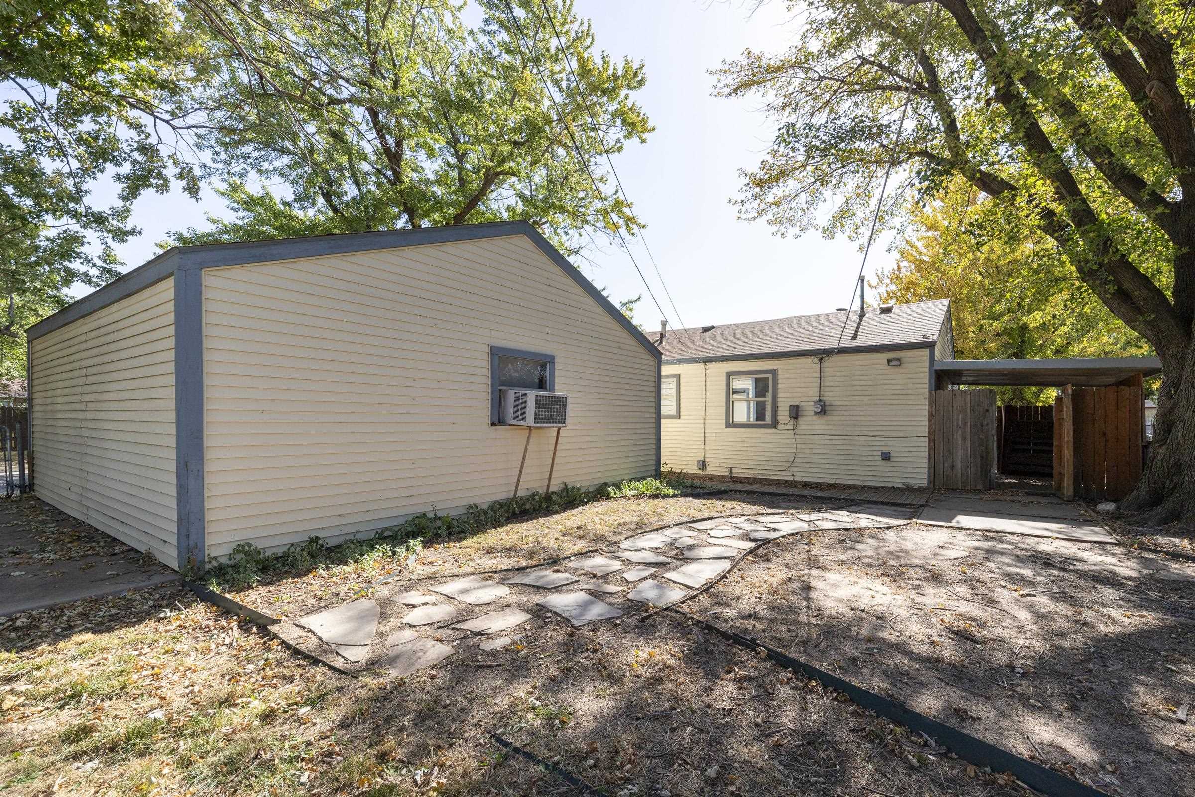 2204 W Rita Street Property Photo 21
