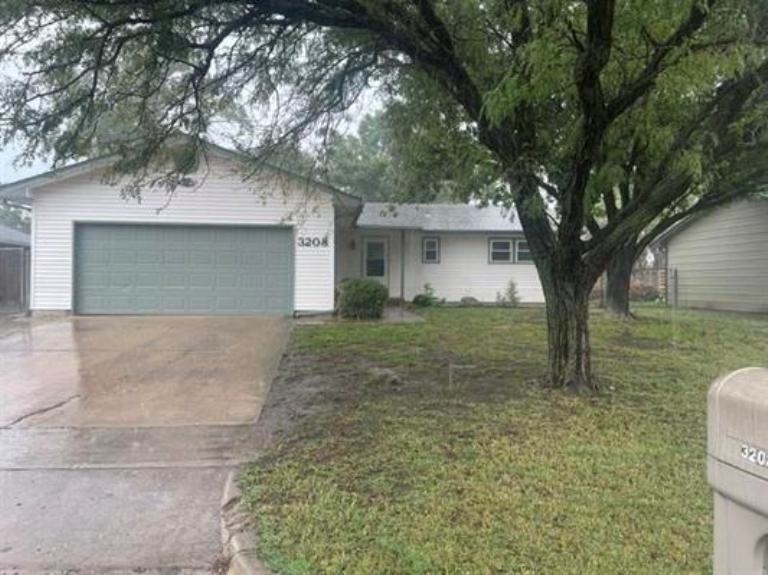 3208 S Kessler Property Photo 1