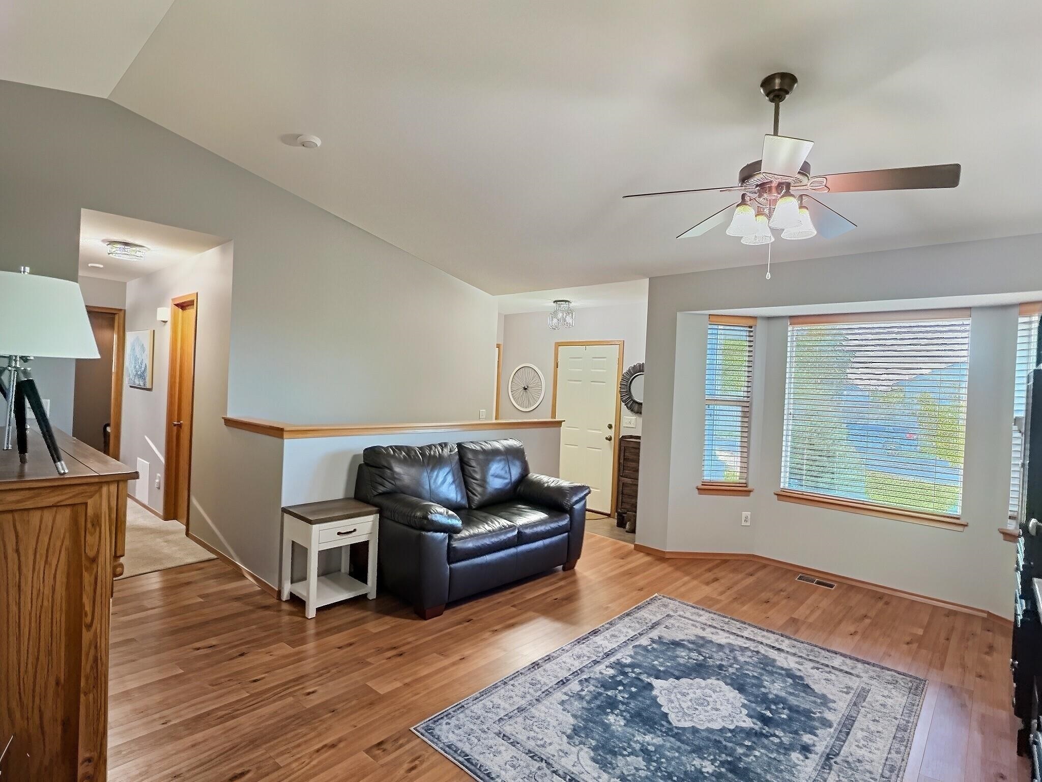 100 Sheffield St. Property Photo 4