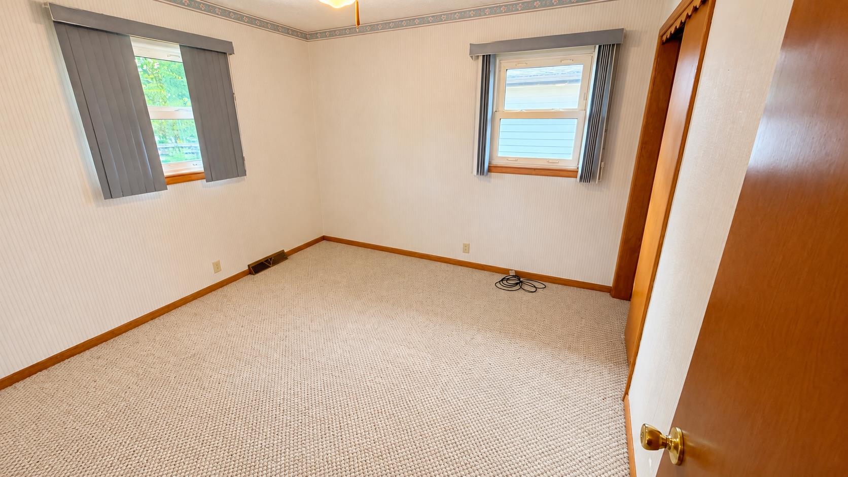 2419 Simmons St Property Photo 12