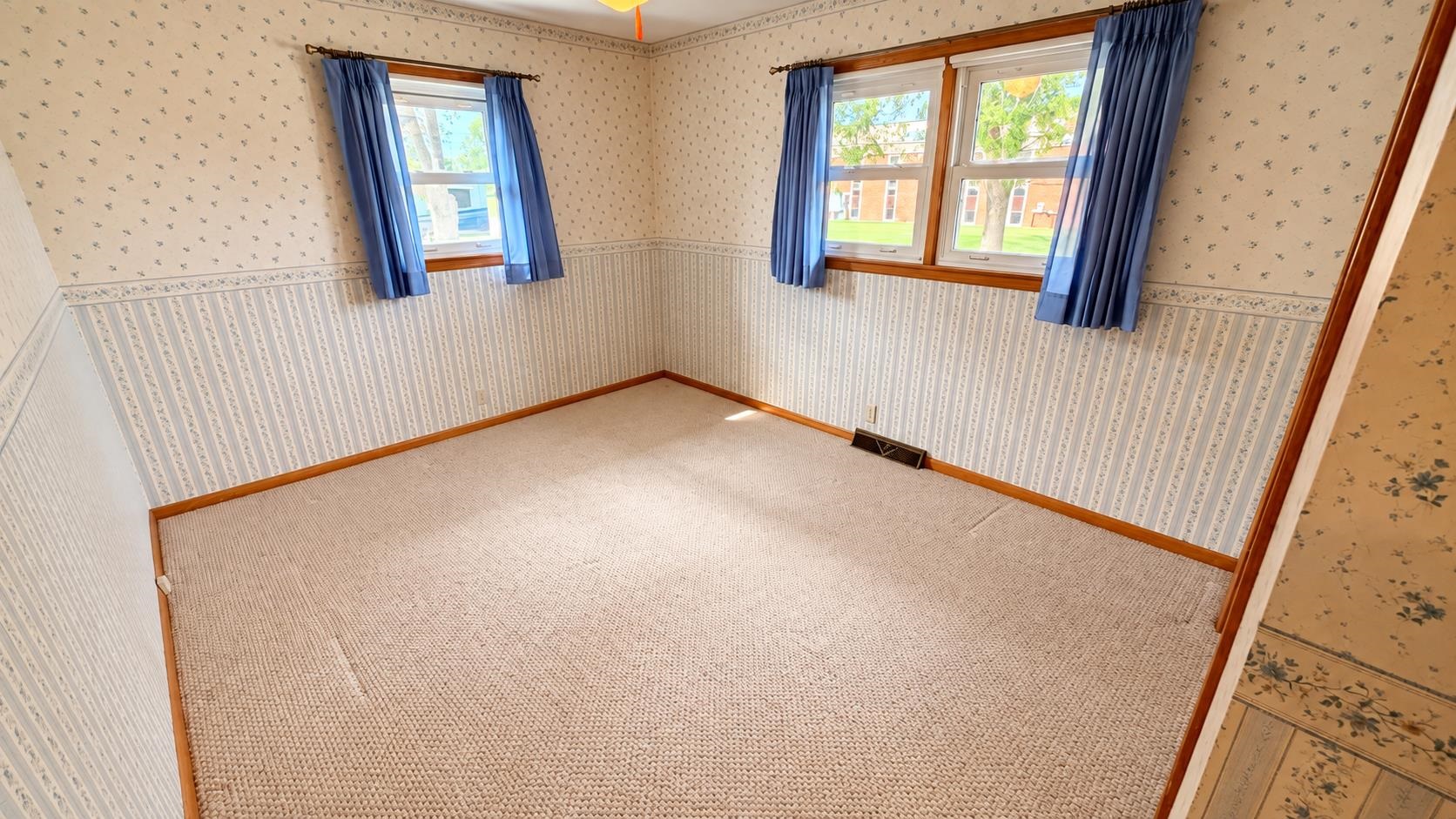 2419 Simmons St Property Photo 14