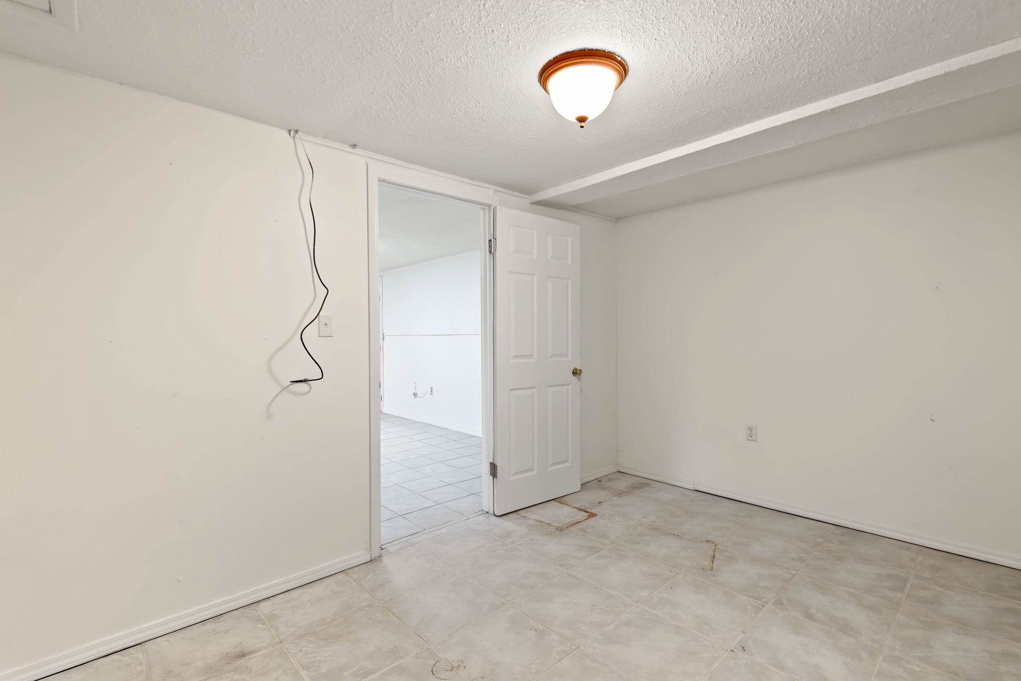 4431 N Auburn St Property Photo 29
