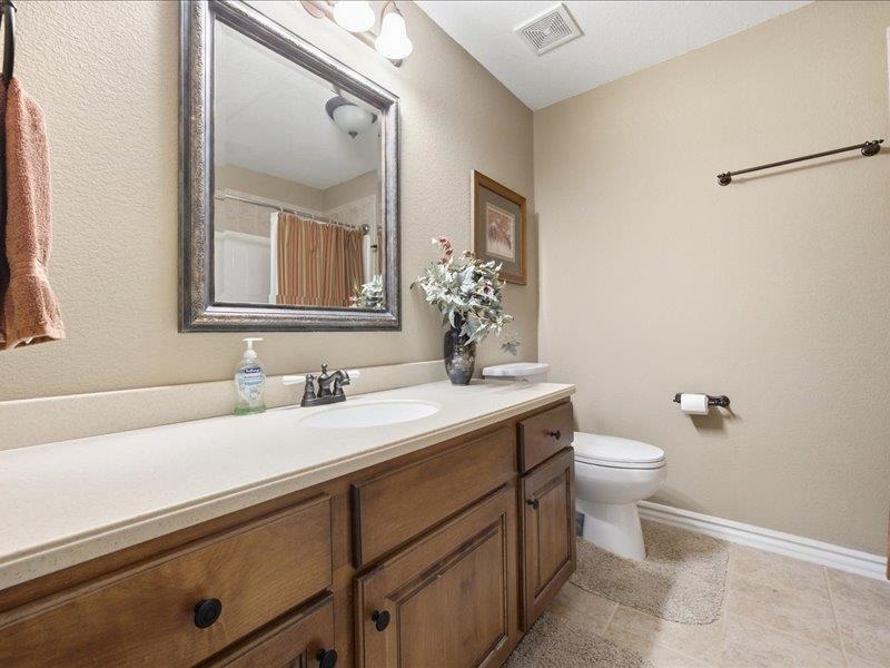 1202 Rolling Hills Dr Property Photo 27
