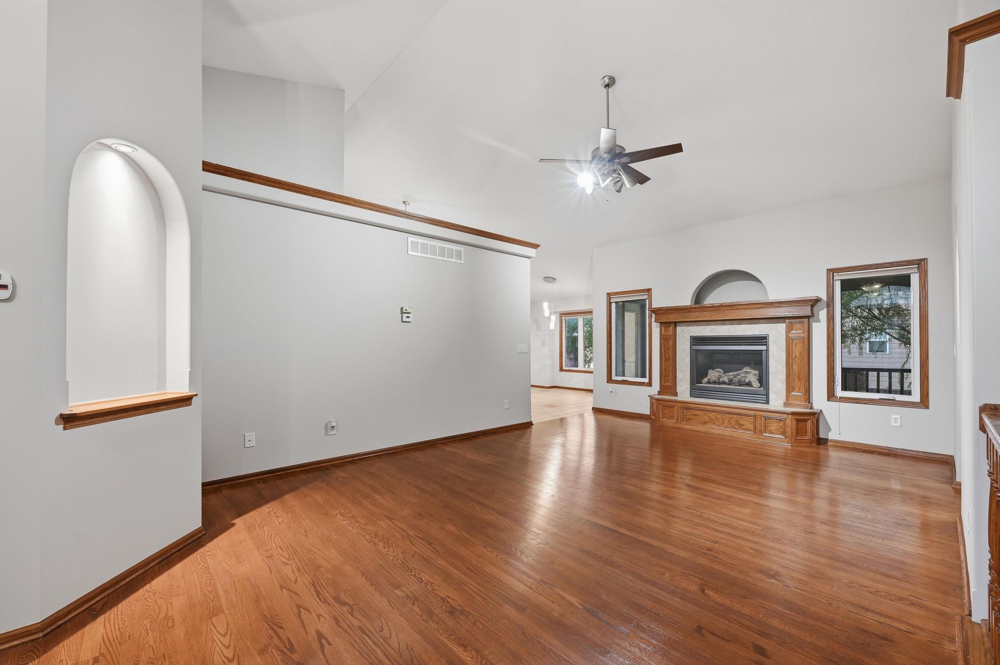 1409 S Shiloh Property Photo 6