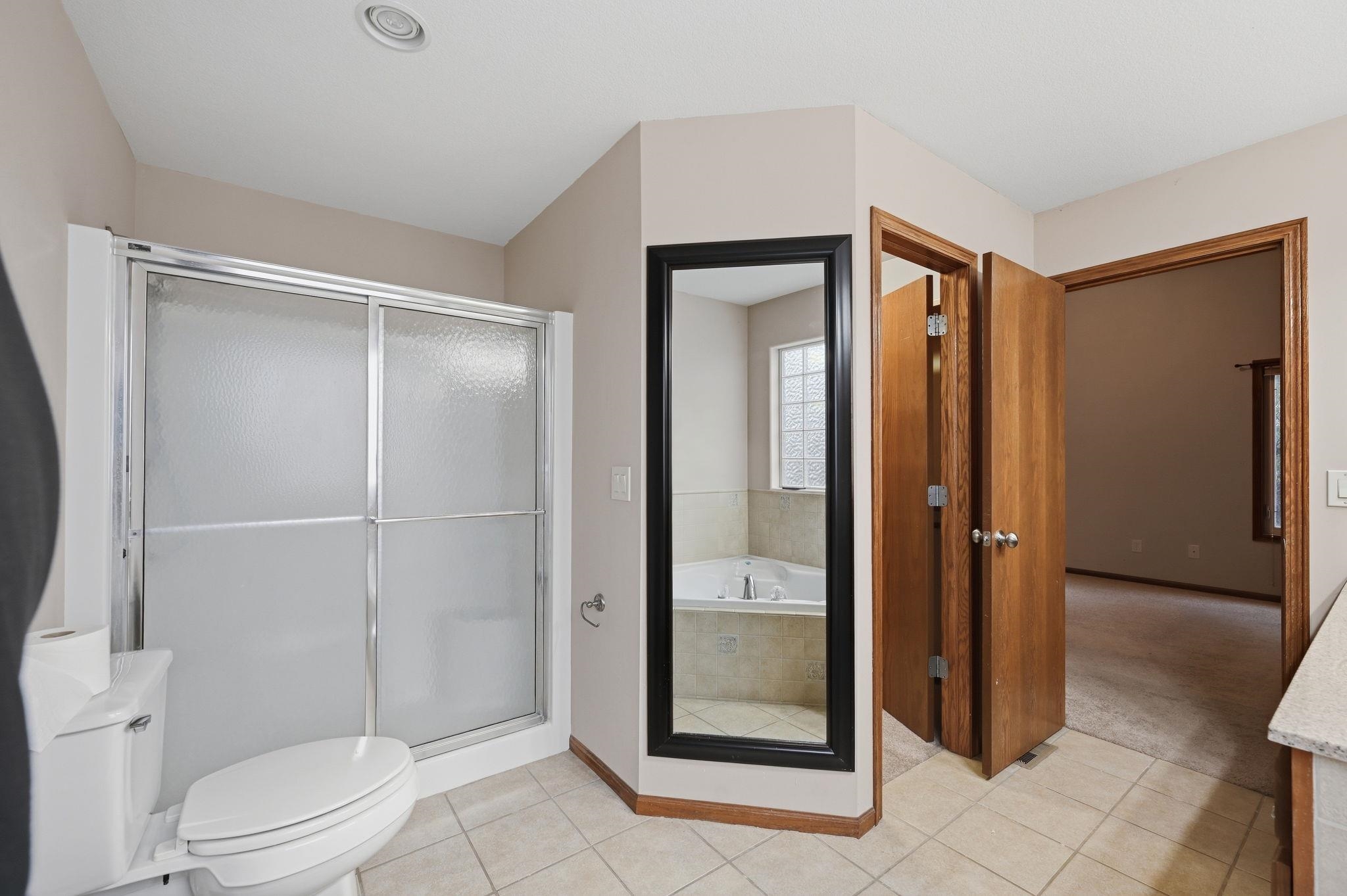 1409 S Shiloh Property Photo 18