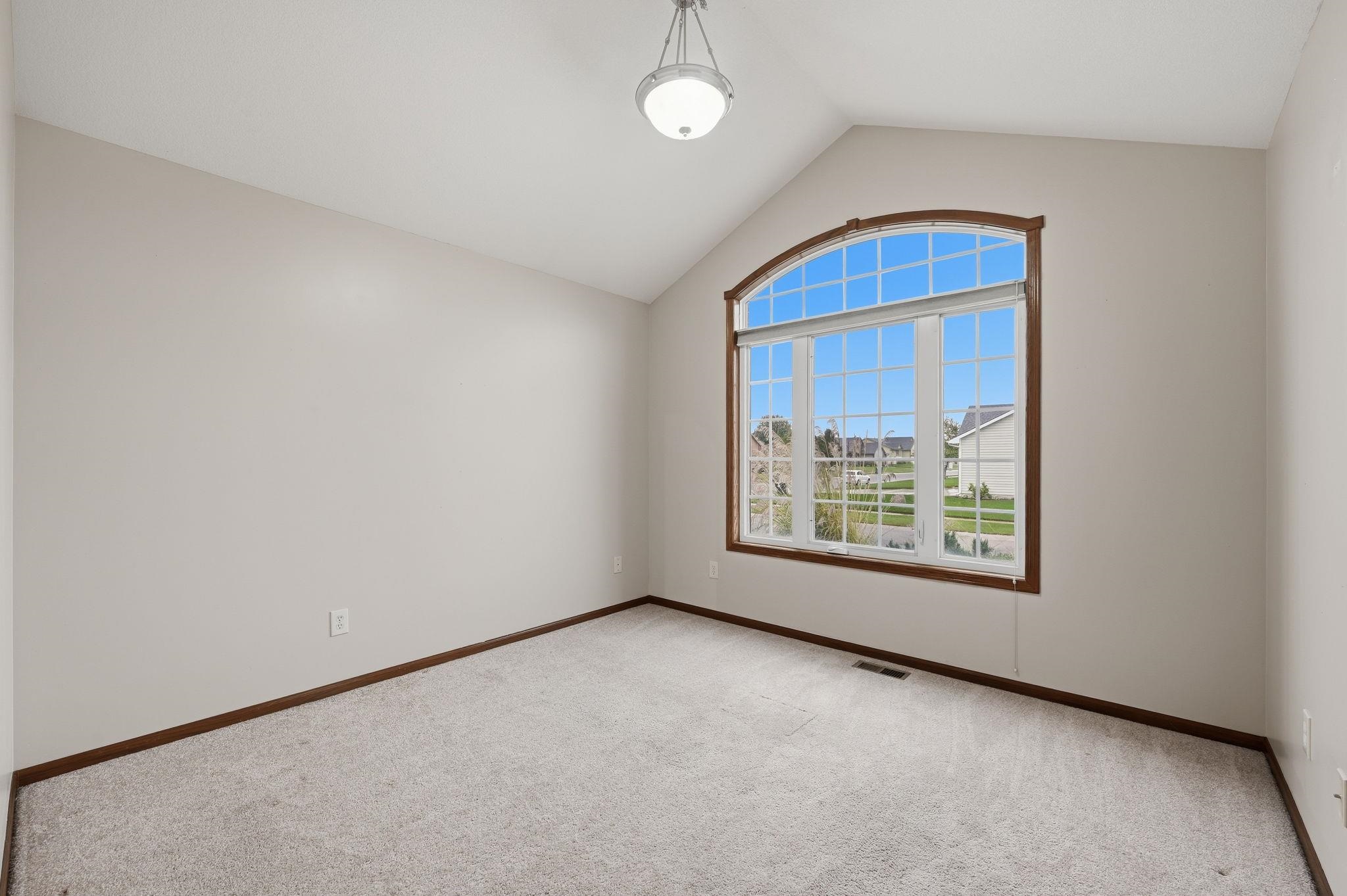1409 S Shiloh Property Photo 20