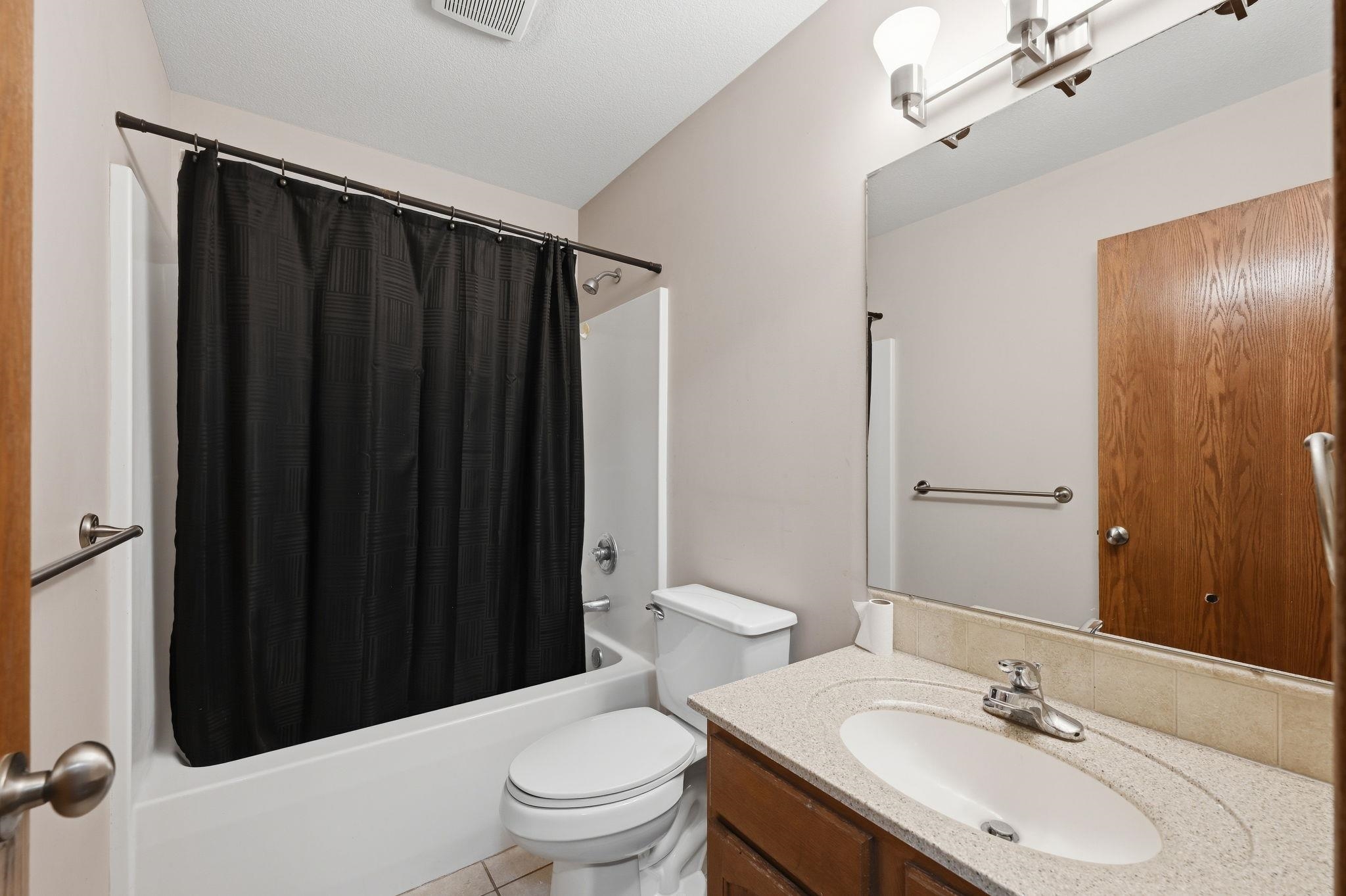 1409 S Shiloh Property Photo 21